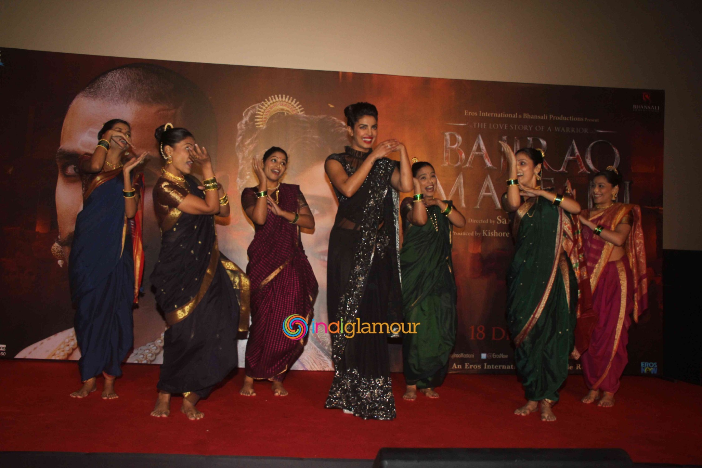 Ranveer Singh and Priyanka Chopra Celebrate Magic of Bajirao Mastani with Media at Pvr Mumbai Event hd photo