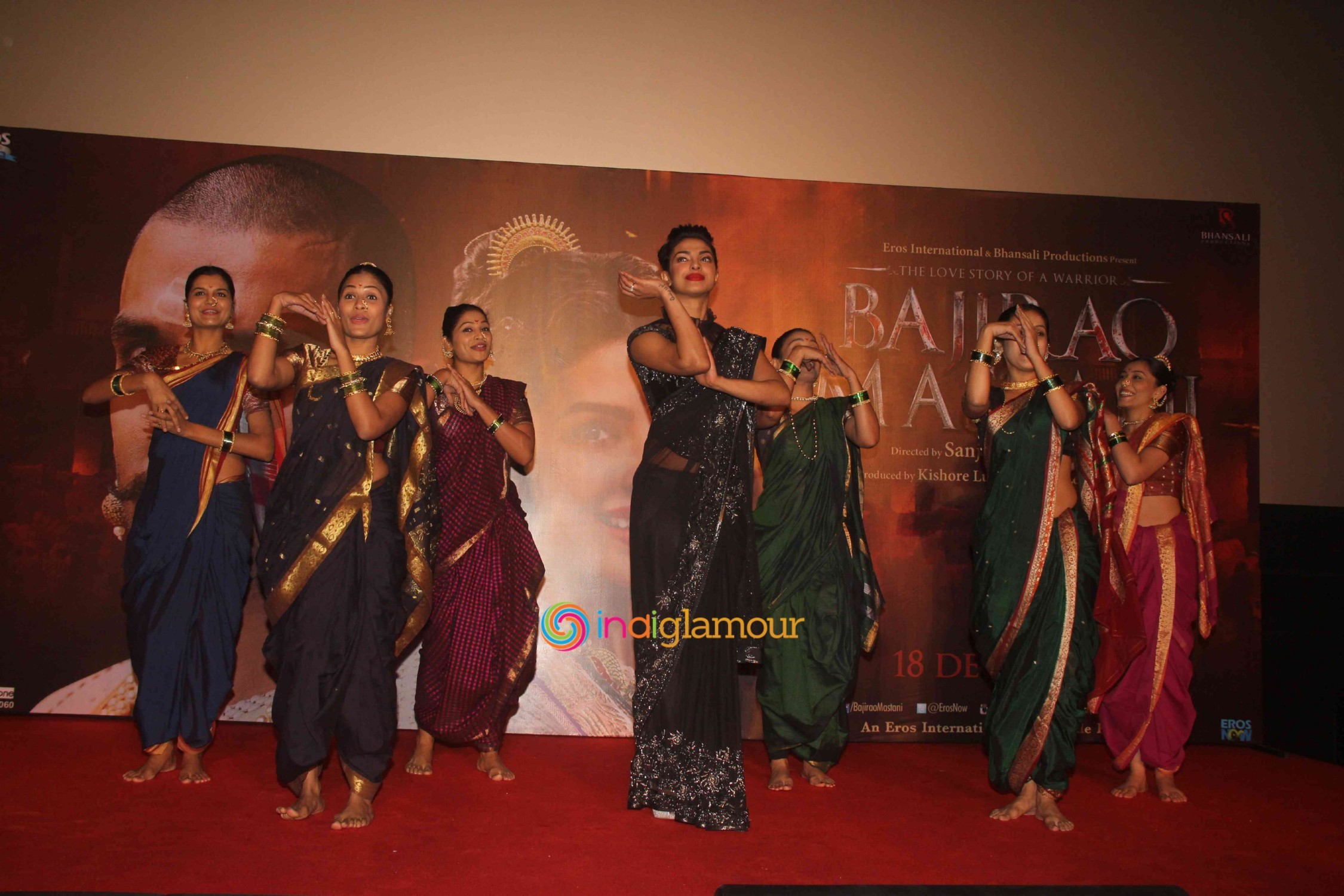 Ranveer Singh and Priyanka Chopra Celebrate Magic of Bajirao Mastani with Media at Pvr Mumbai Event hd photo