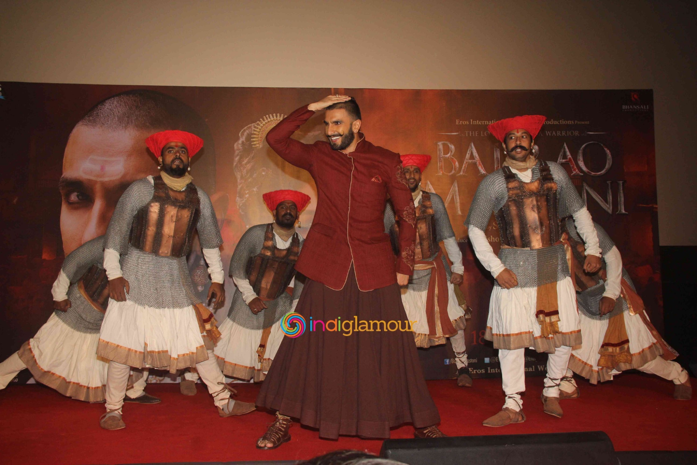 Ranveer Singh and Priyanka Chopra Celebrate Magic of Bajirao Mastani with Media at Pvr Mumbai Event hd photo