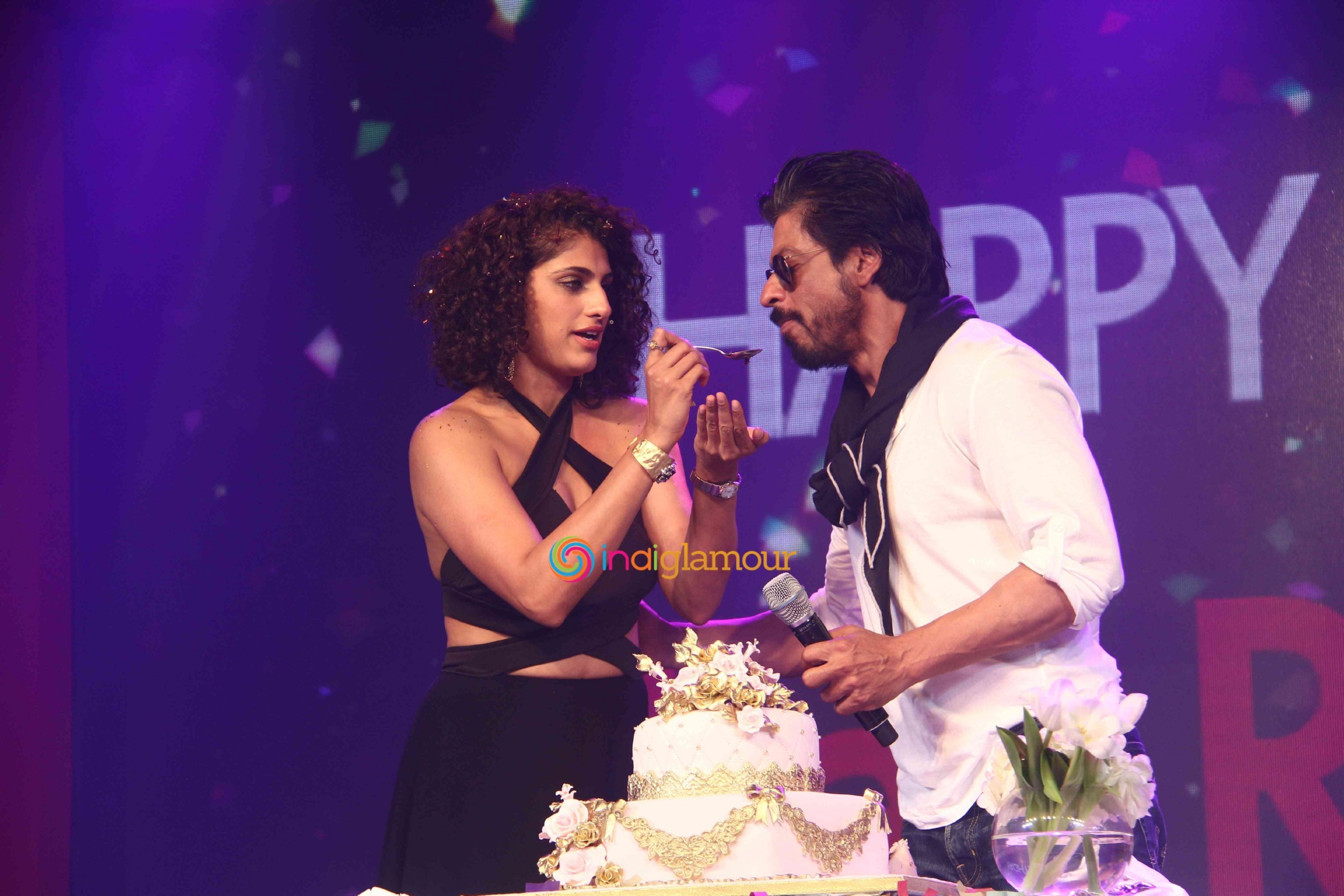 Shah Rukh Khan Celebrates 50th Birthday Event Event hd photo