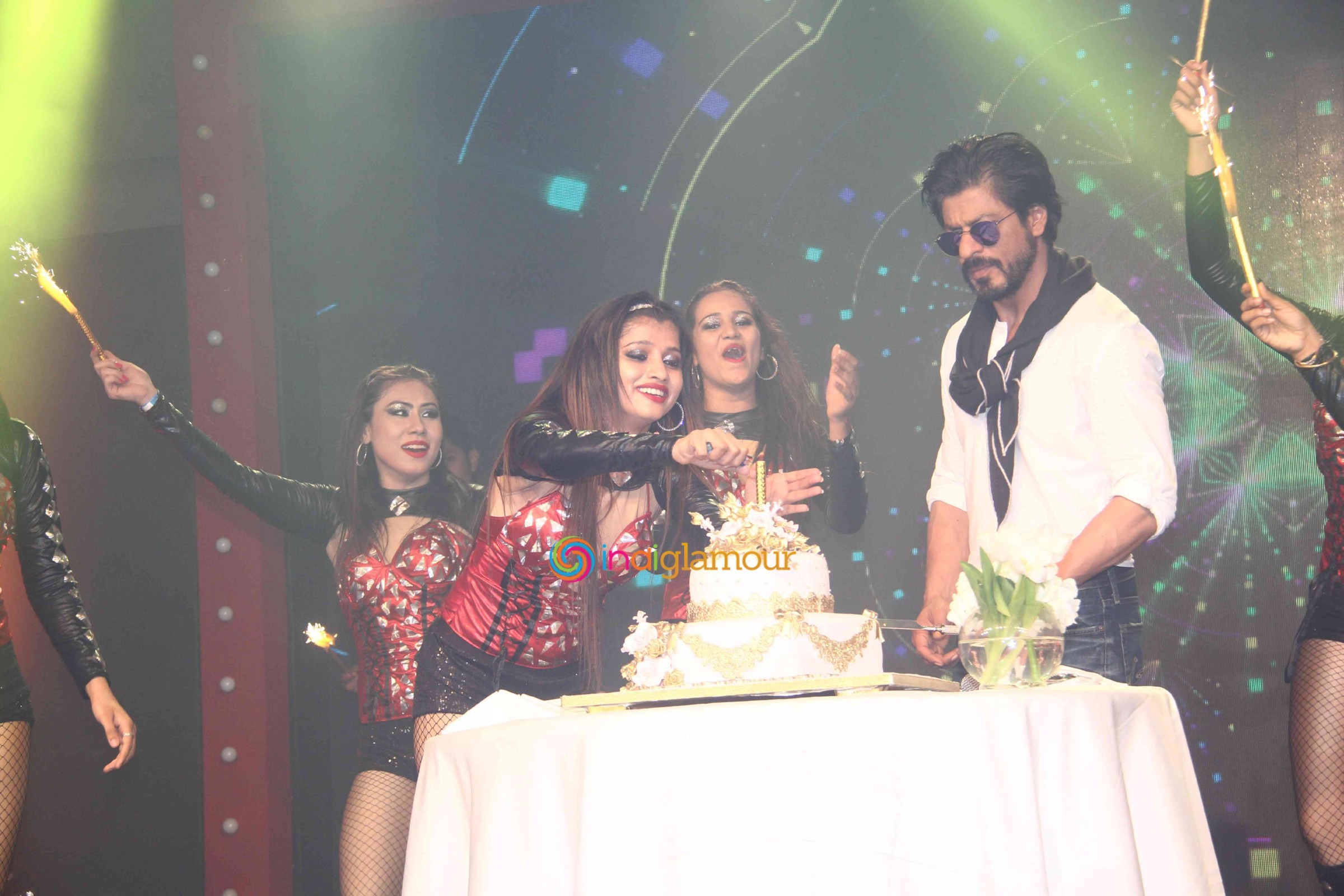 Shah Rukh Khan Celebrates 50th Birthday Event Event hd photo