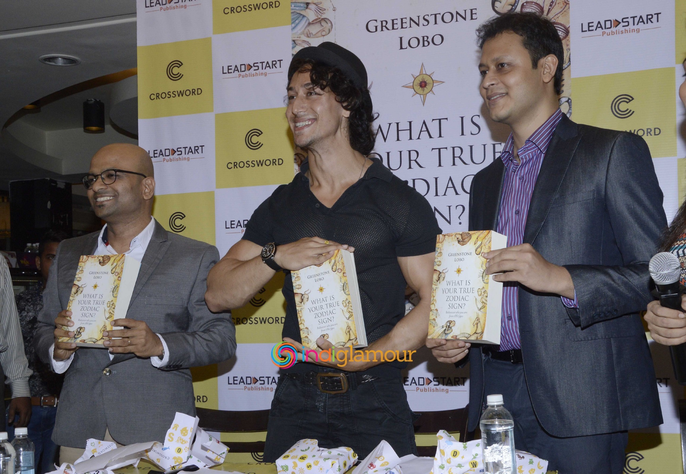 Tiger Shroff Launches Greenstone Lobo's Book What Is Your True Zodiac Sign Event hd photo