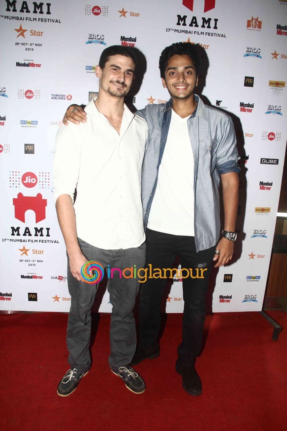 Red Carpet of the Closing Film Un Plus Une Premiere at PVR Juhu Event hd photo