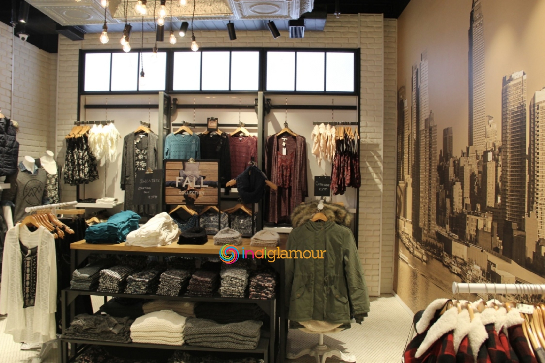 Sonam Kapoor at the Launch of Aeropostale at Select Citywalk Event hd photo
