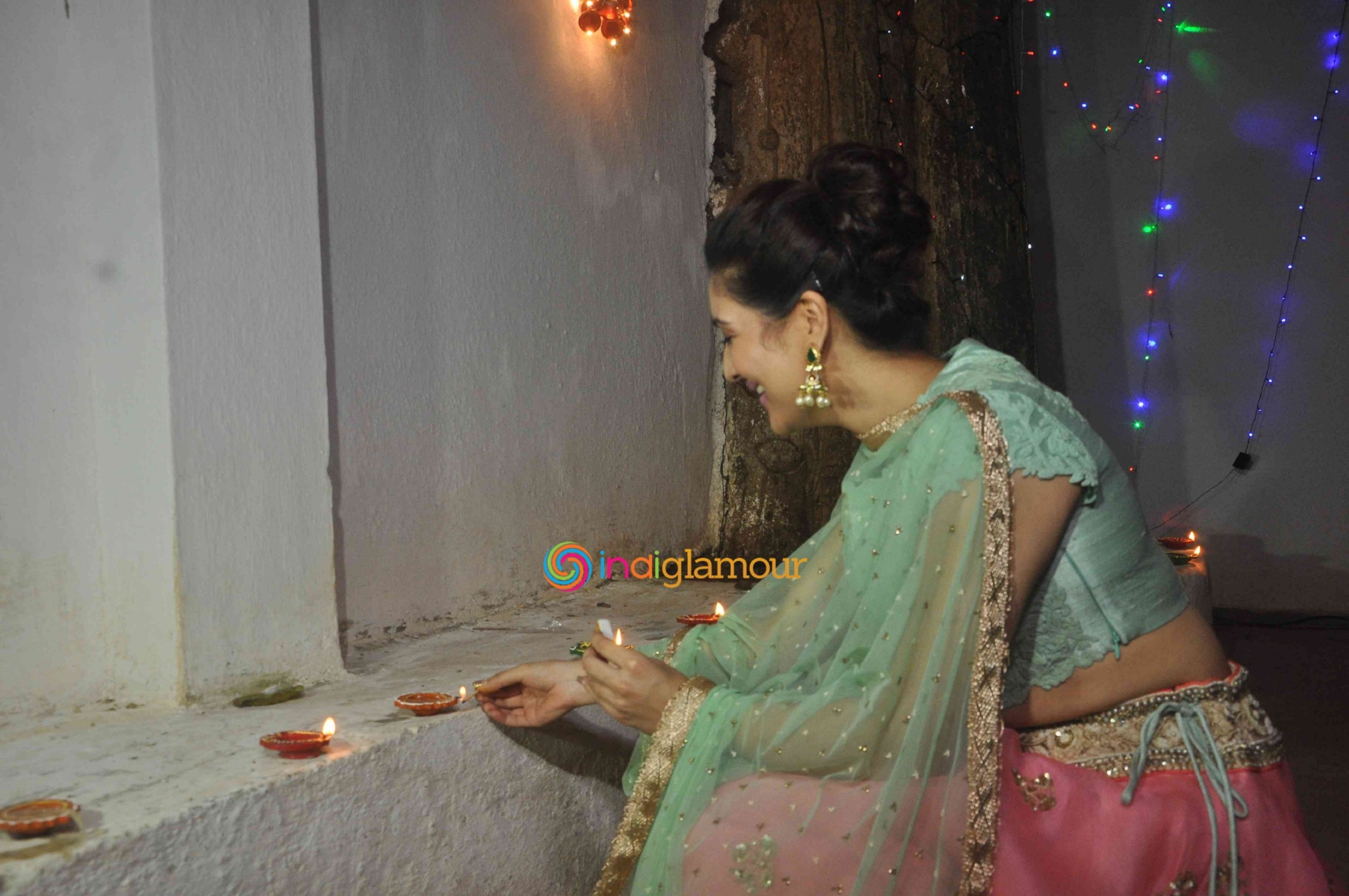 Govinda Celebrates Diwali with Daughter Event hd photo