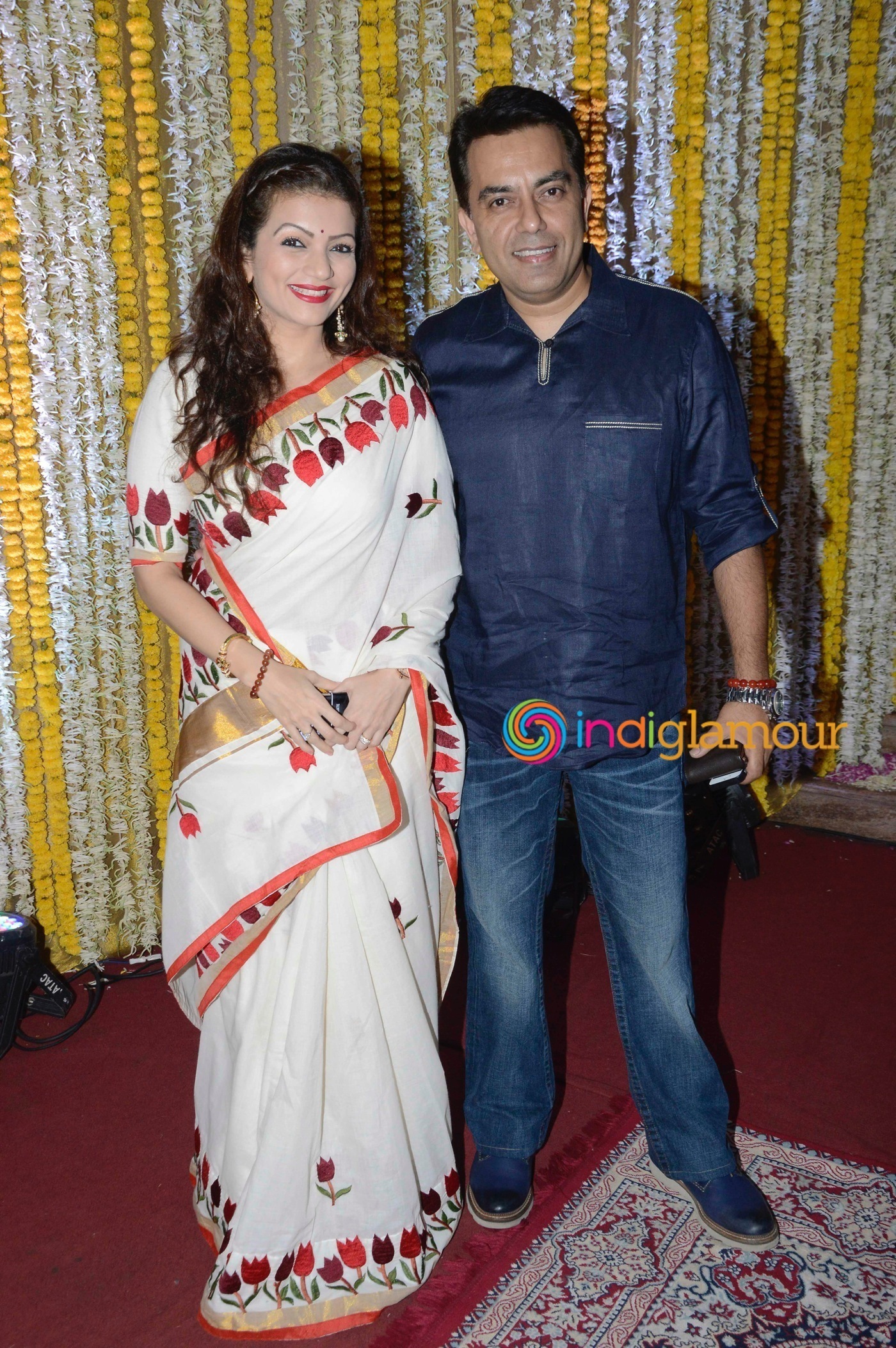 Amitabh Bachchan and Others attend Ronit Roy's Mata Ki Chowki on his Birthday Event Event hd photo