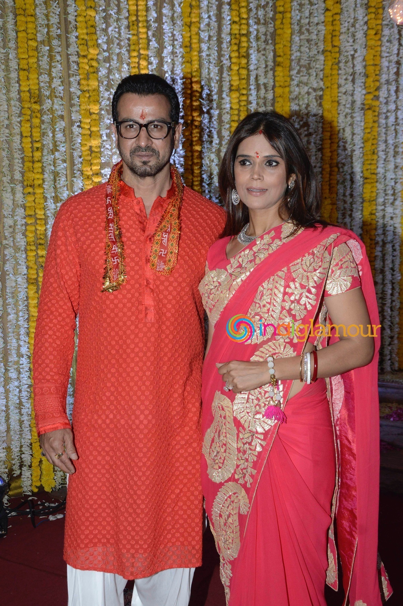 Amitabh Bachchan and Others attend Ronit Roy's Mata Ki Chowki on his Birthday Event Event hd photo