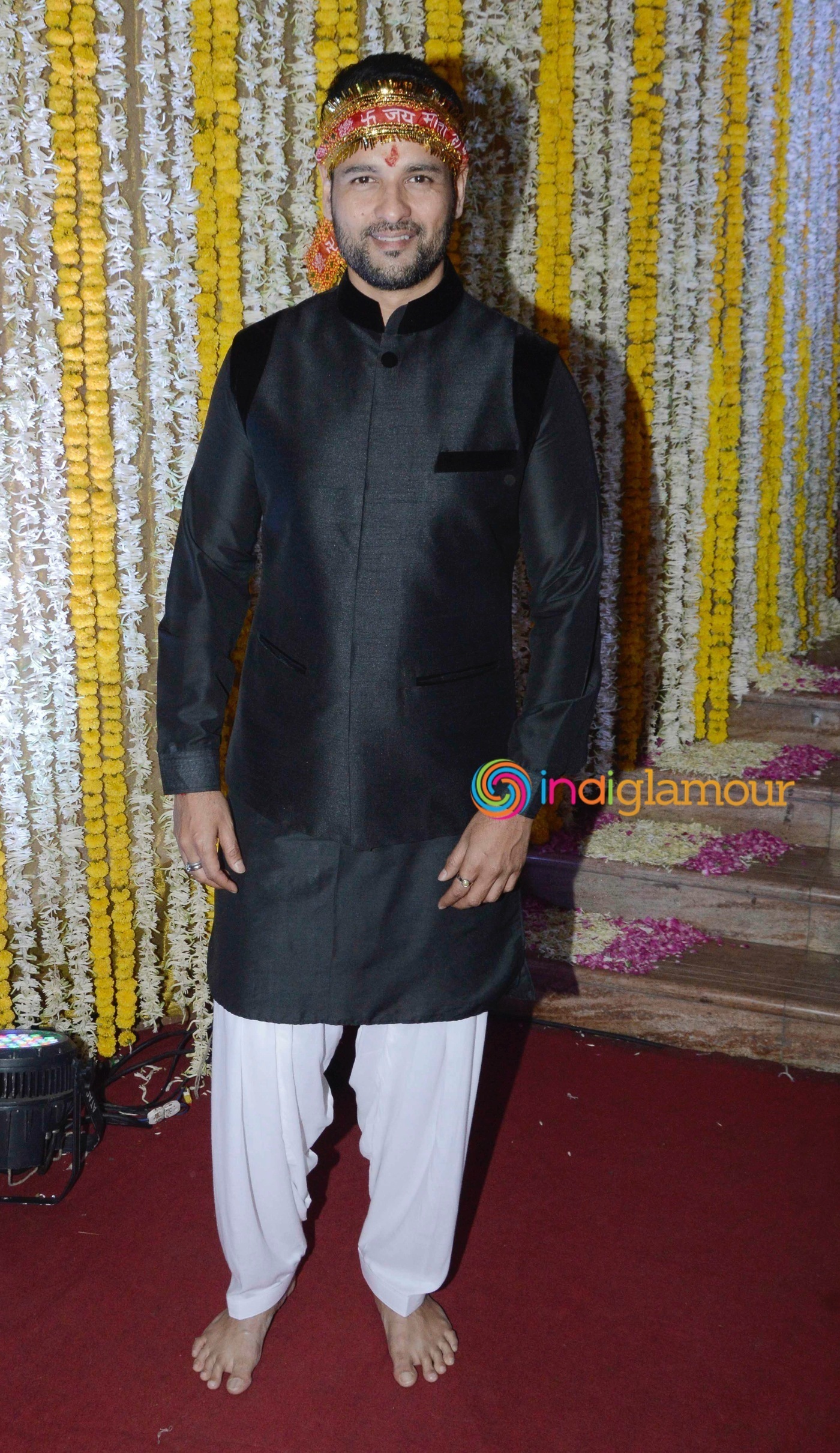 Amitabh Bachchan and Others attend Ronit Roy's Mata Ki Chowki on his Birthday Event Event hd photo