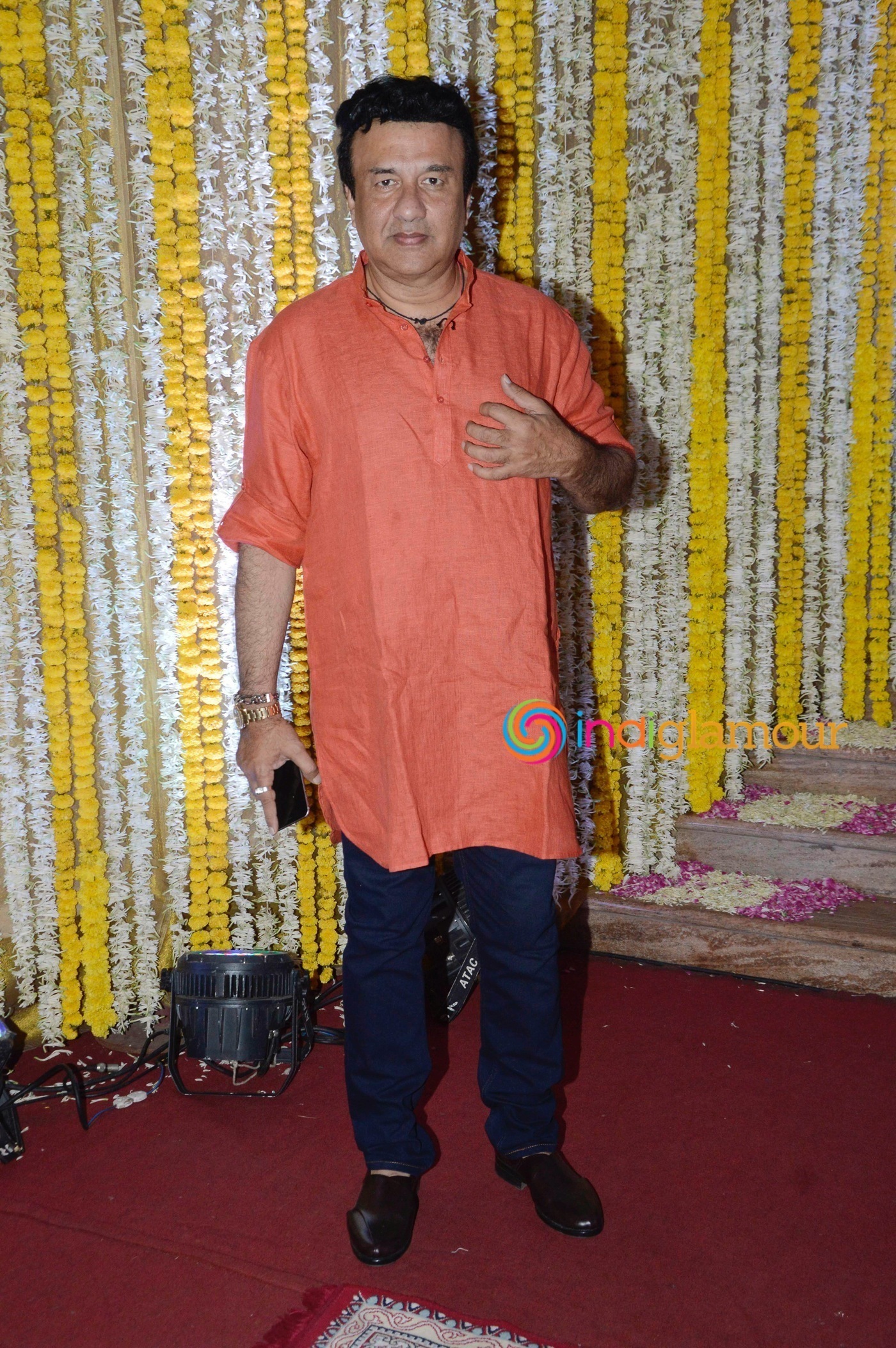 Amitabh Bachchan and Others attend Ronit Roy's Mata Ki Chowki on his Birthday Event Event hd photo