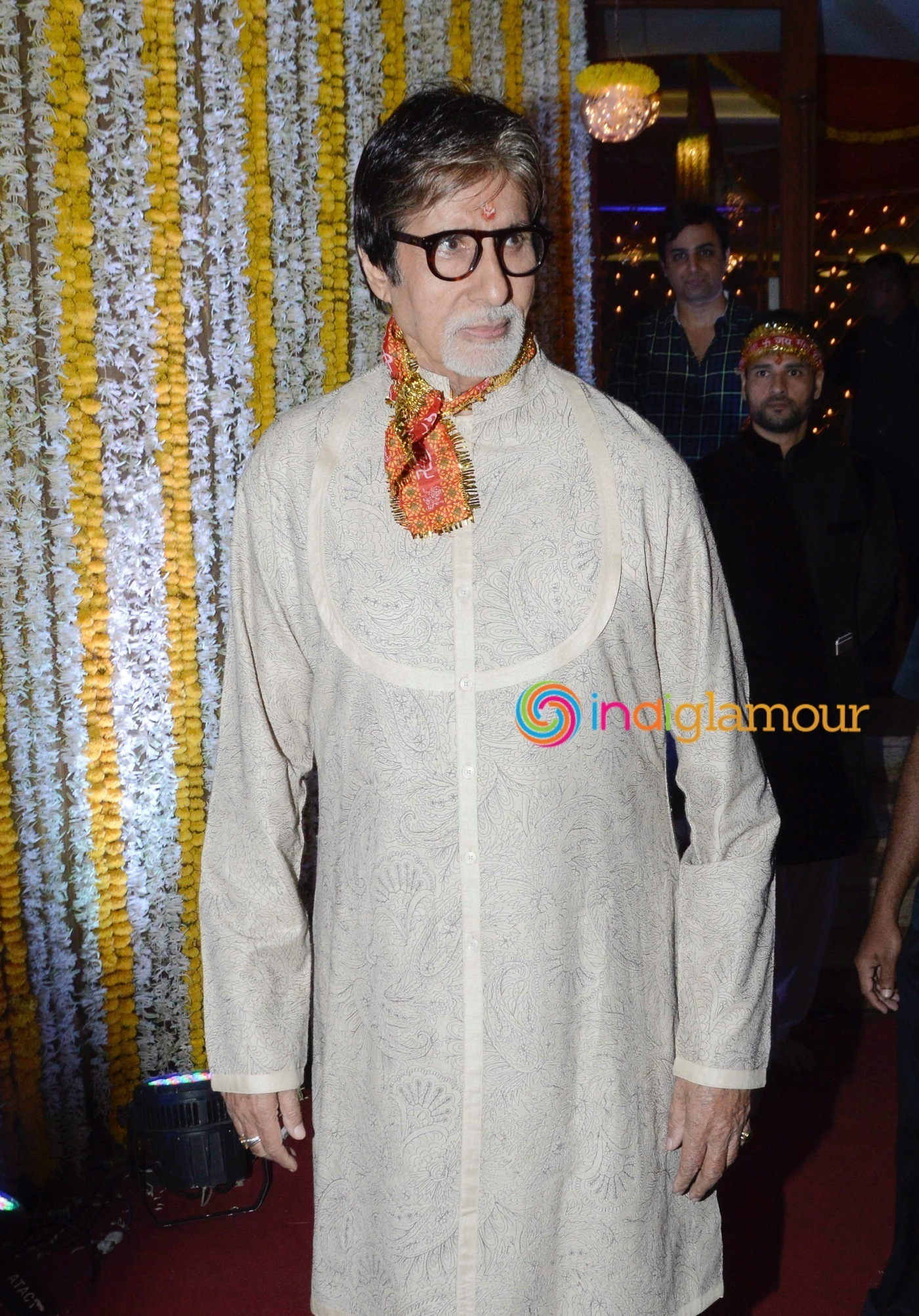 Amitabh Bachchan and Others attend Ronit Roy's Mata Ki Chowki on his Birthday Event Event hd photo