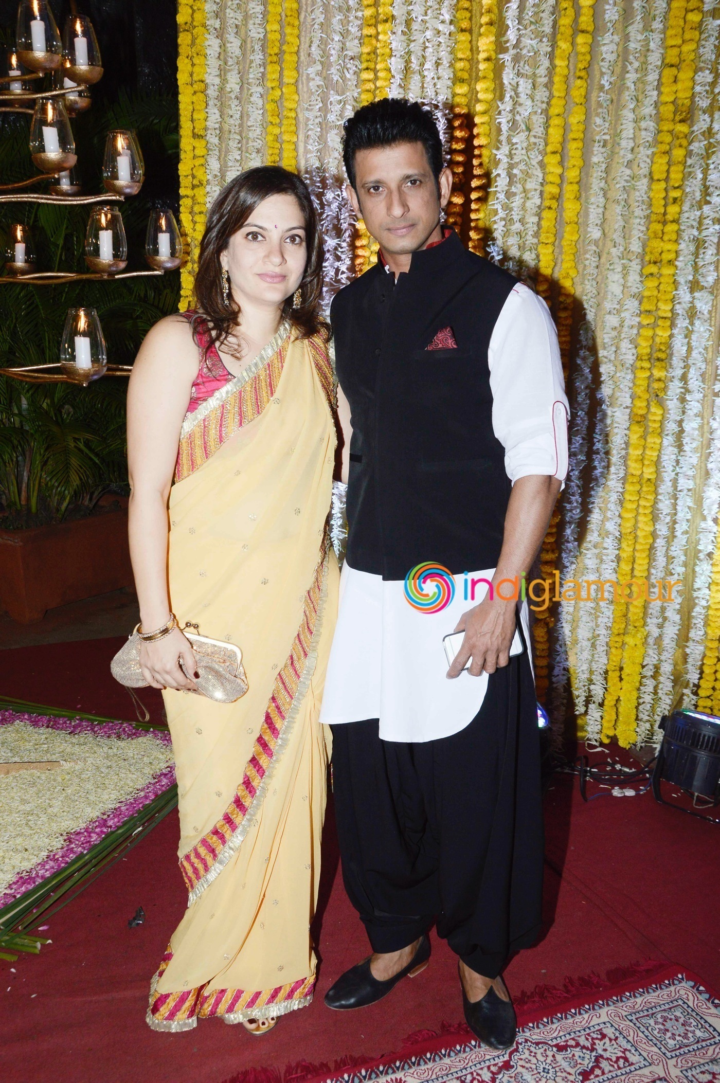 Amitabh Bachchan and Others attend Ronit Roy's Mata Ki Chowki on his Birthday Event Event hd photo