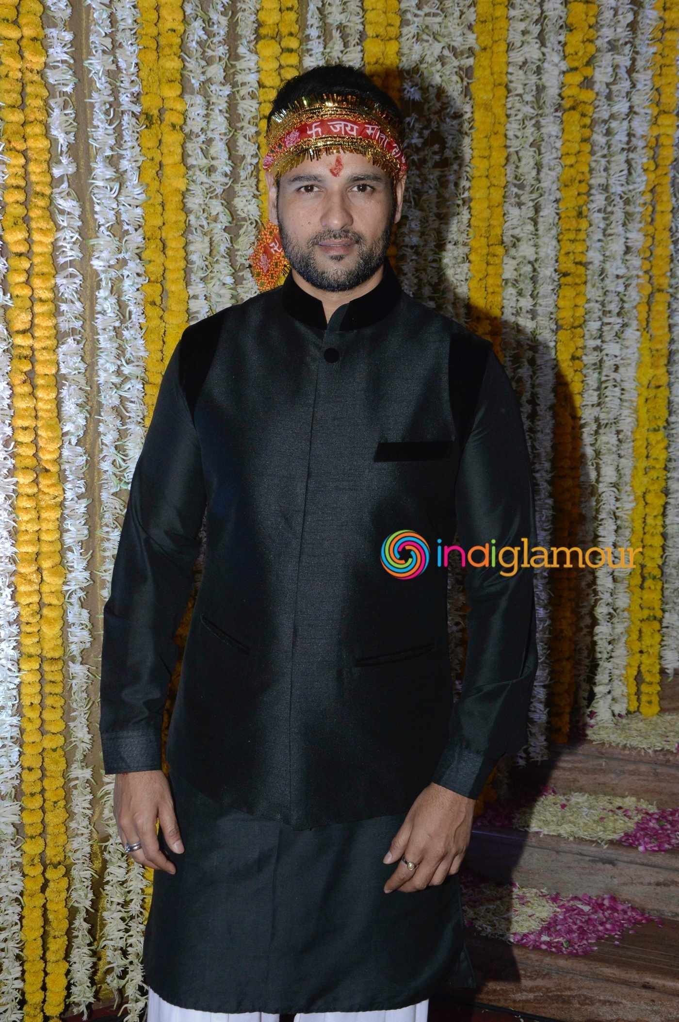 Amitabh Bachchan and Others attend Ronit Roy's Mata Ki Chowki on his Birthday Event Event hd photo