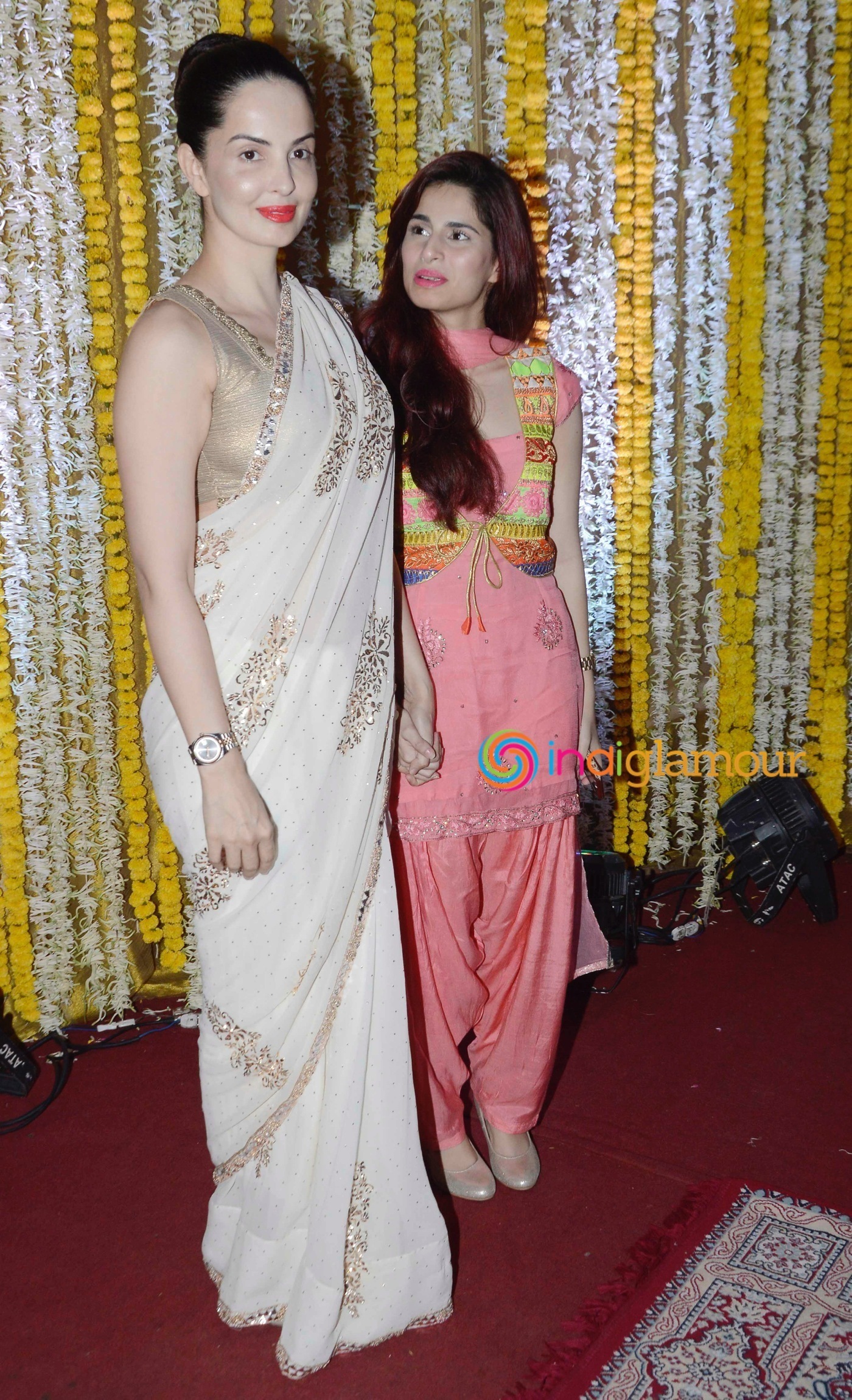 Amitabh Bachchan and Others attend Ronit Roy's Mata Ki Chowki on his Birthday Event Event hd photo