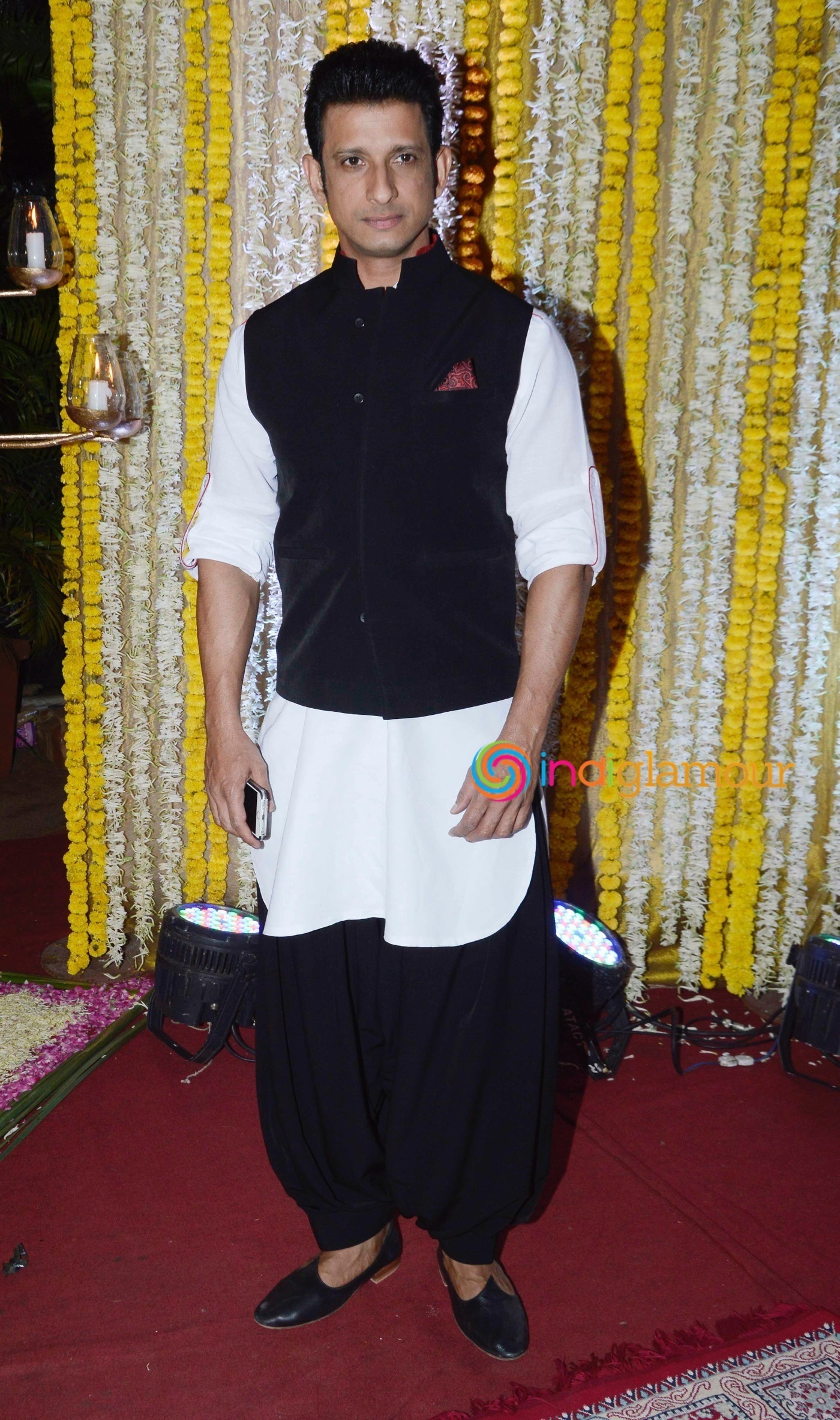 Amitabh Bachchan and Others attend Ronit Roy's Mata Ki Chowki on his Birthday Event Event hd photo