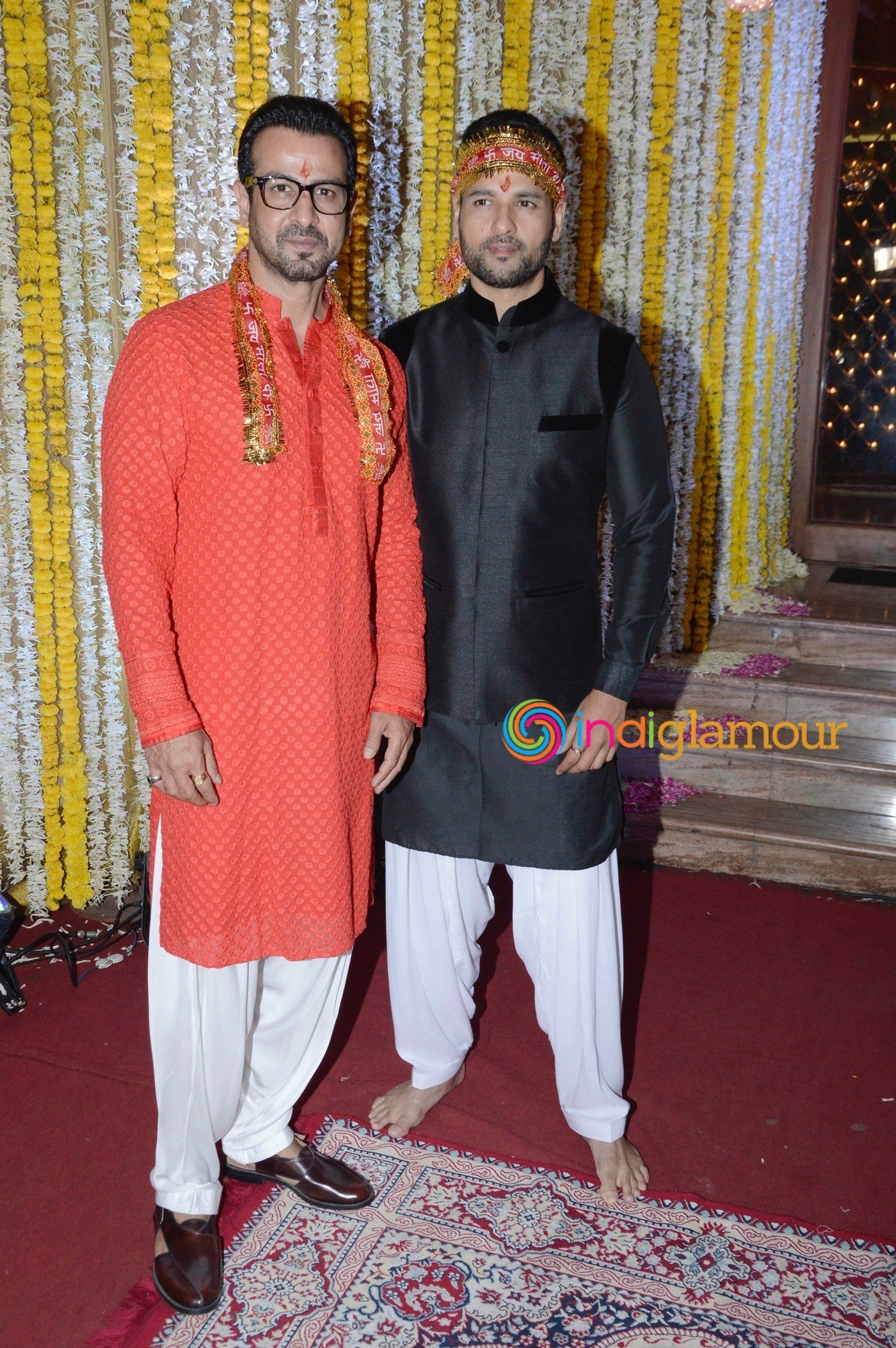 Amitabh Bachchan and Others attend Ronit Roy's Mata Ki Chowki on his Birthday Event Event hd photo