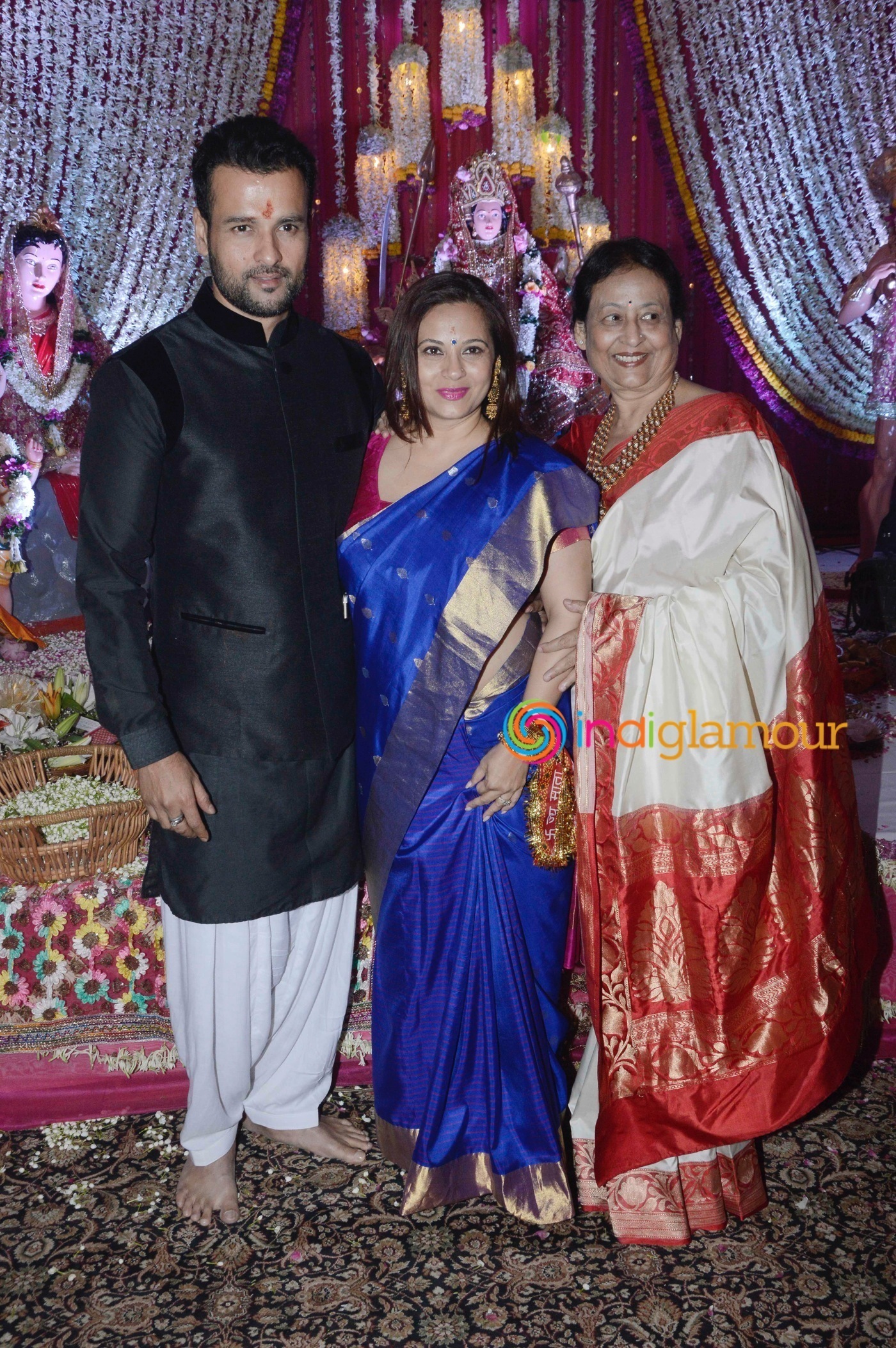 Amitabh Bachchan and Others attend Ronit Roy's Mata Ki Chowki on his Birthday Event Event hd photo