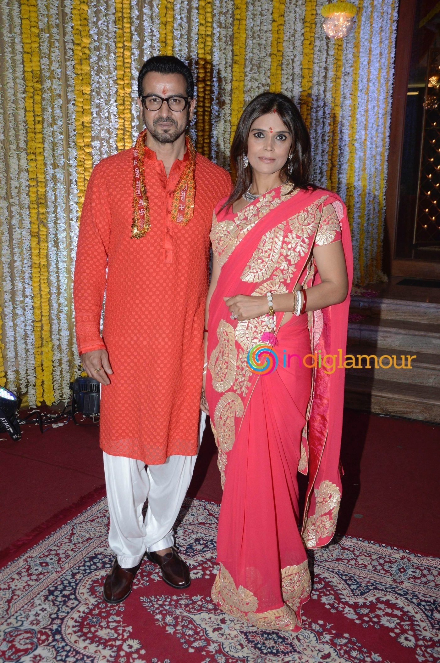 Amitabh Bachchan and Others attend Ronit Roy's Mata Ki Chowki on his Birthday Event Event hd photo