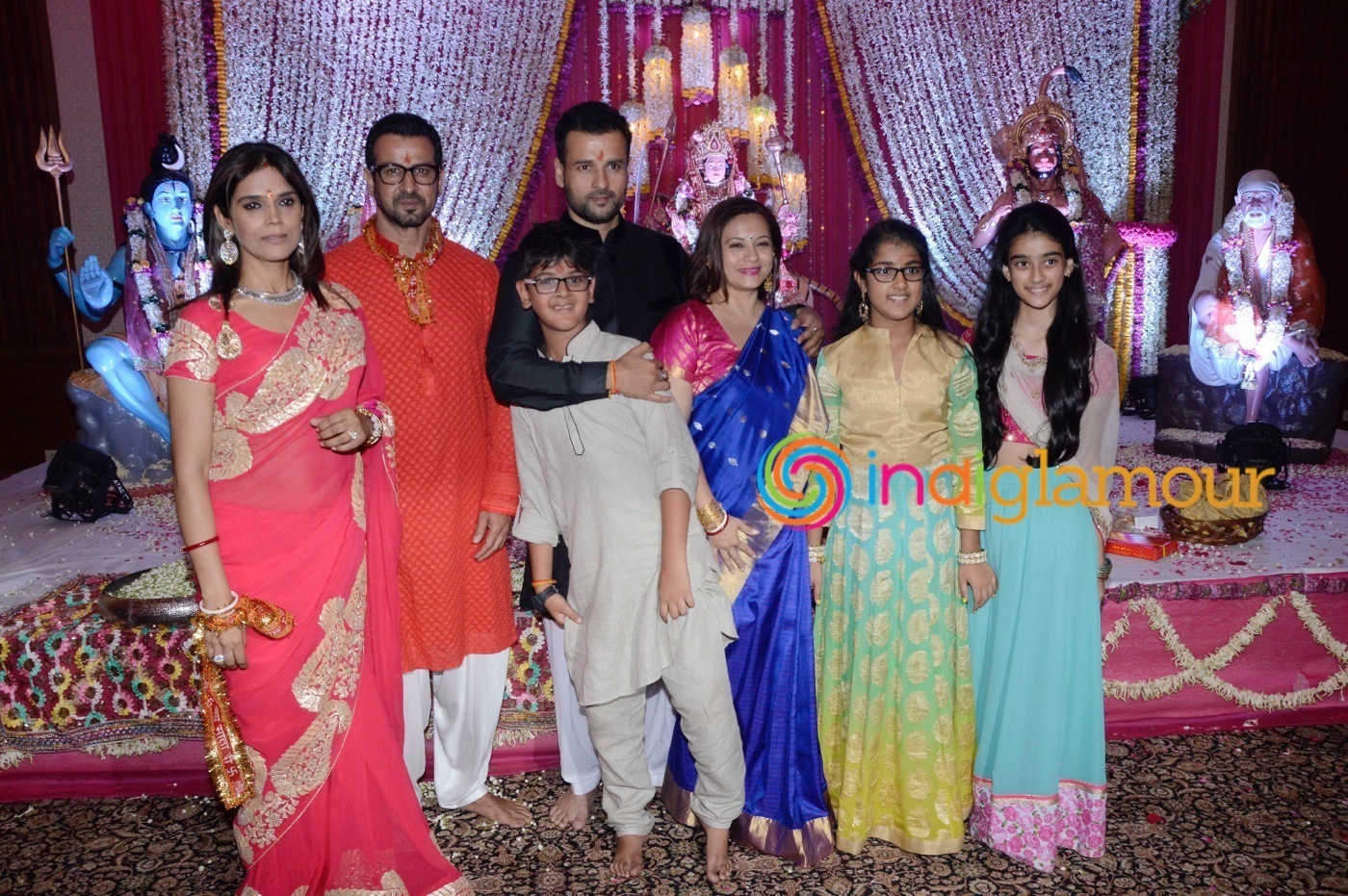 Amitabh Bachchan and Others attend Ronit Roy's Mata Ki Chowki on his Birthday Event Event hd photo