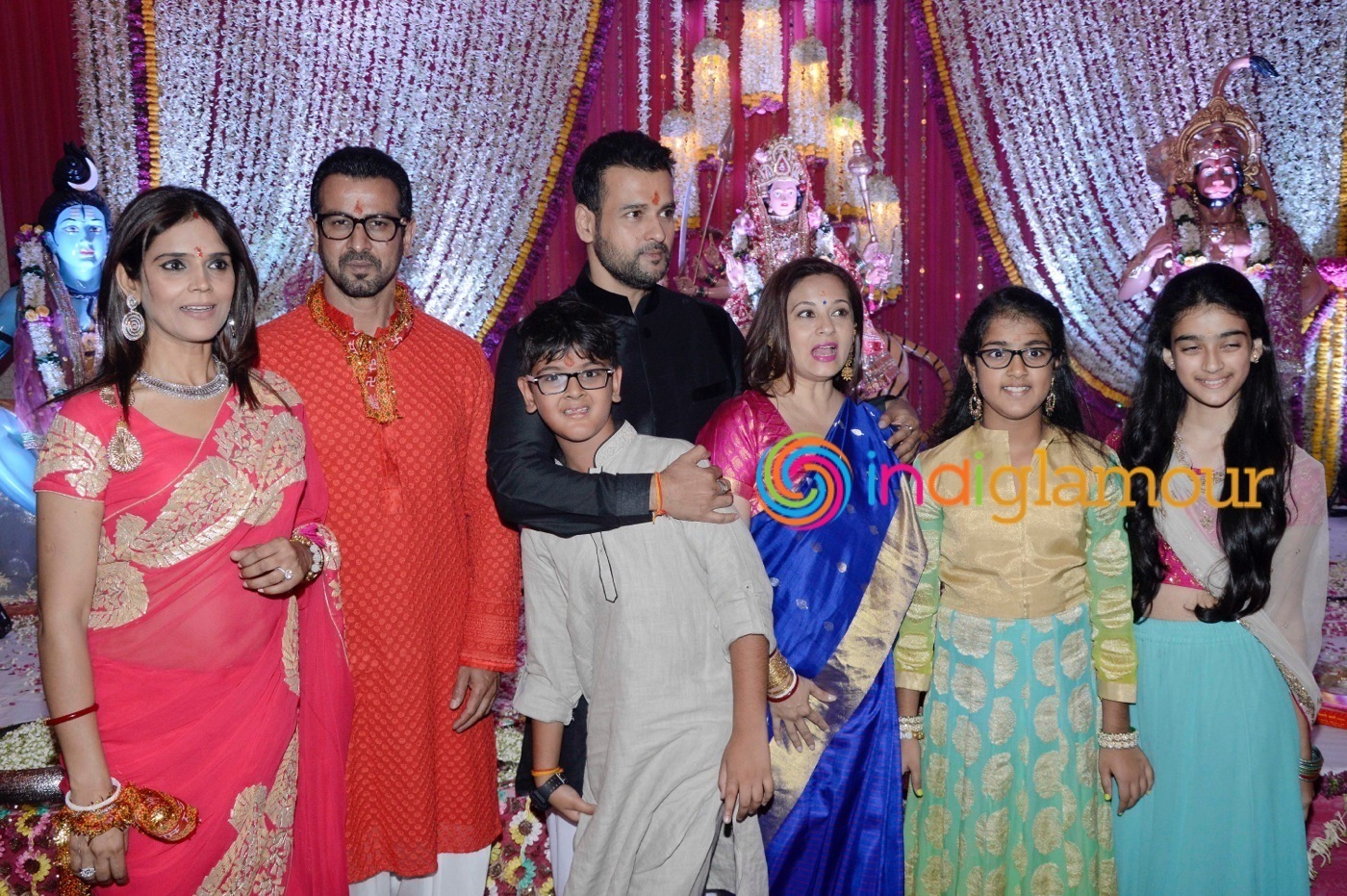 Amitabh Bachchan and Others attend Ronit Roy's Mata Ki Chowki on his Birthday Event Event hd photo