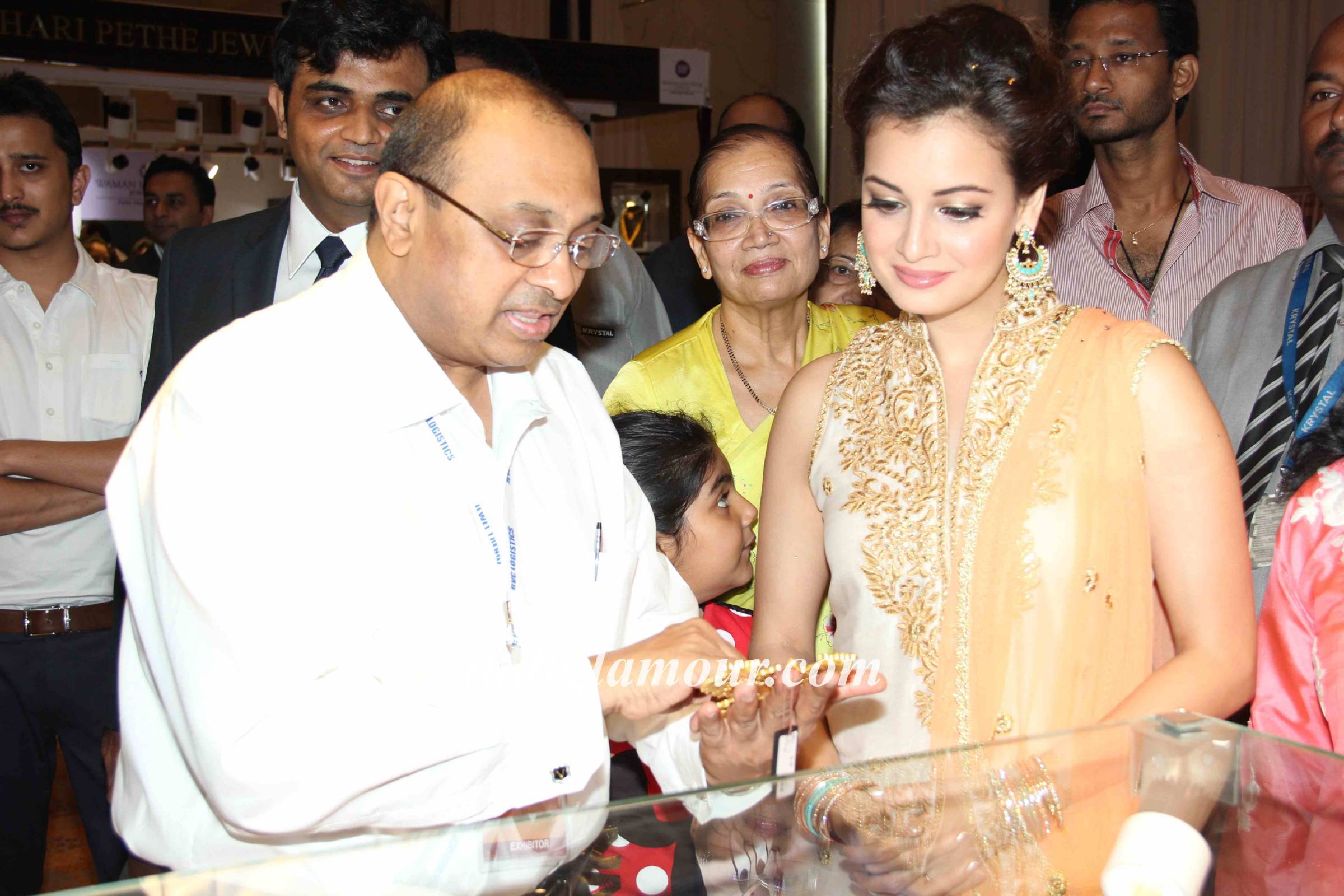 Dia Mirza Inaugurates B2C Jewellery Exhibition Event hd photo