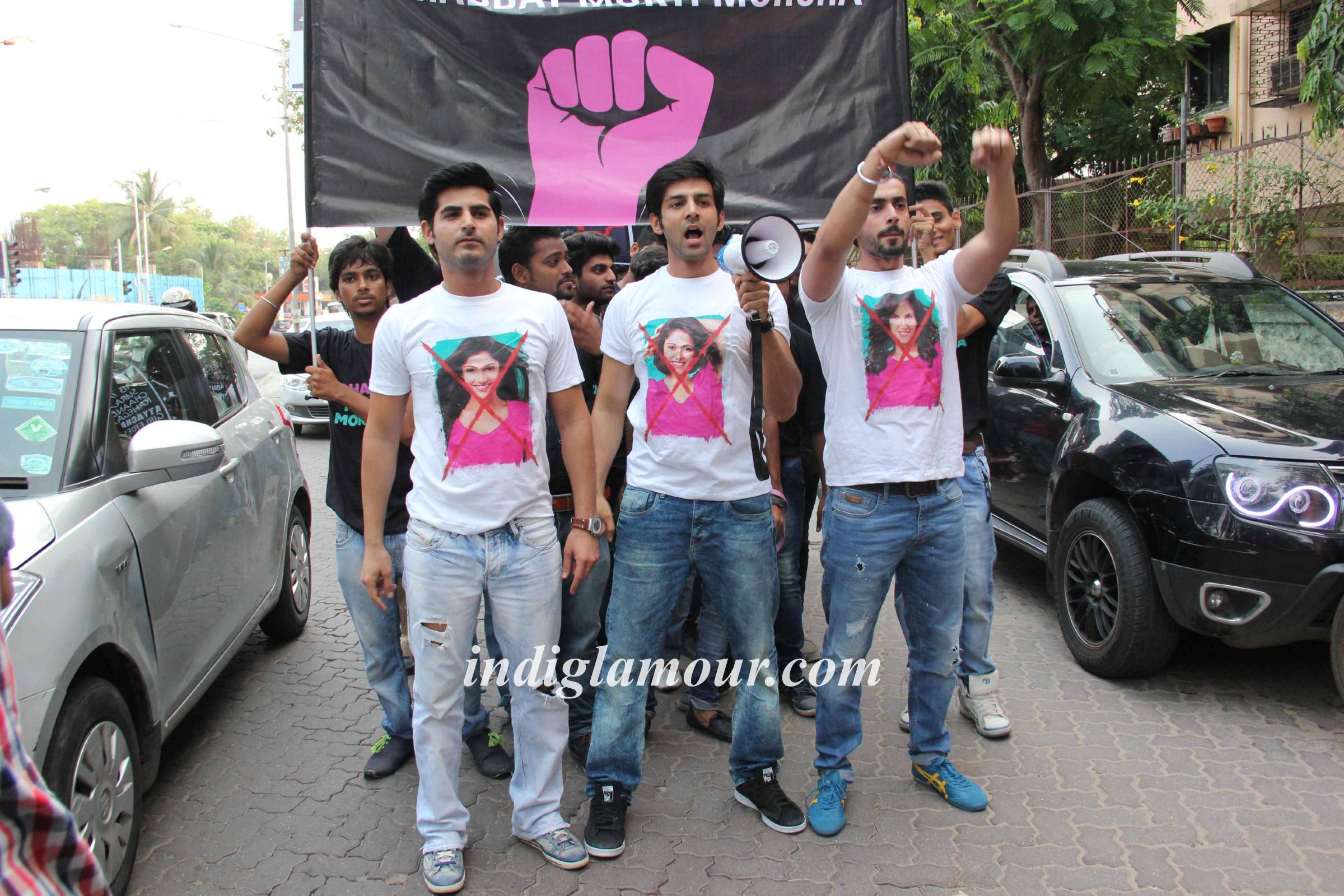 Mohabbat Mukti Morcha with Star Cast of Pyaar Ka Punchnama 2 Event hd photo