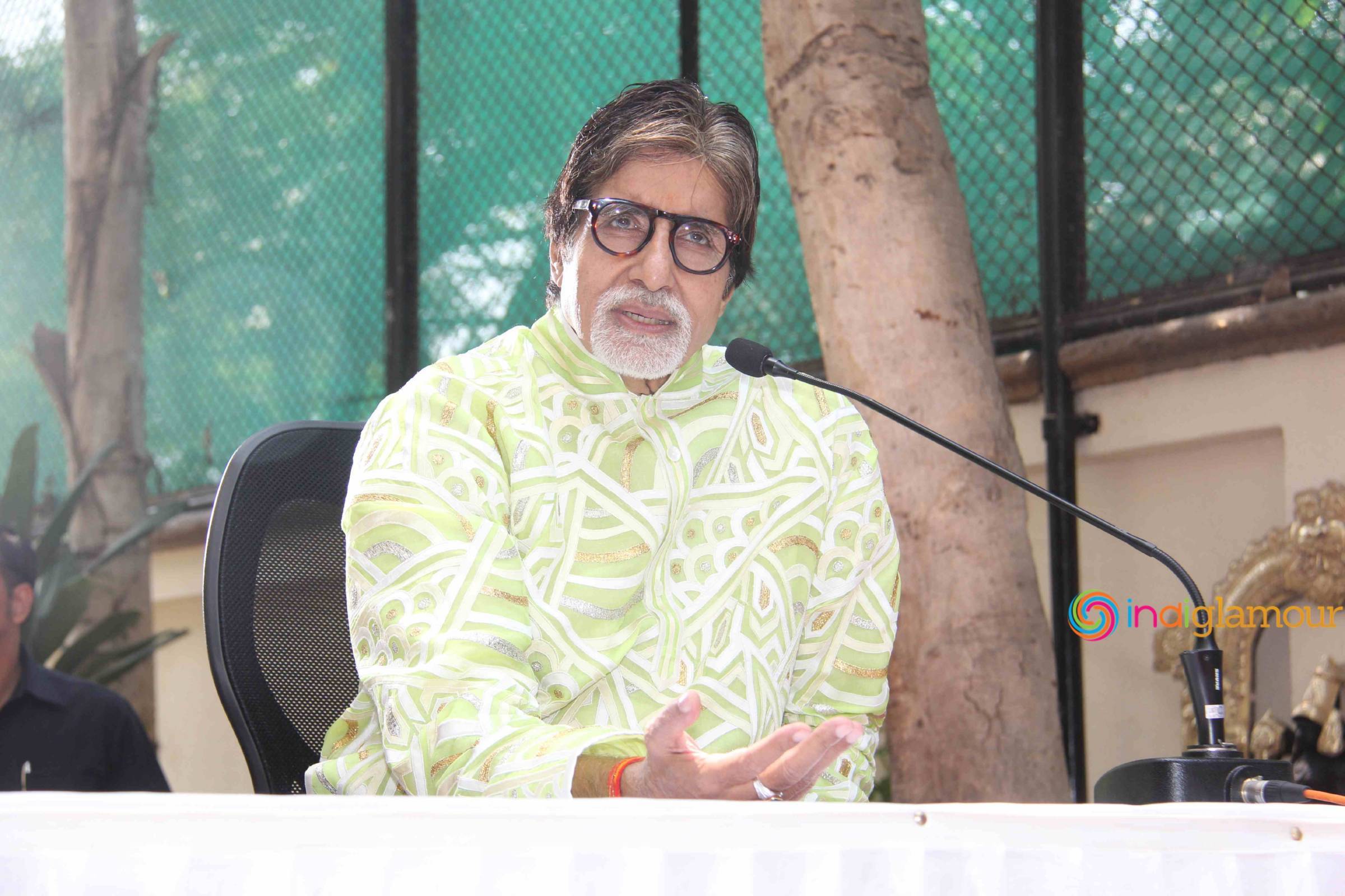 Amitabh Bachchan Celebrates 73rd Birthday with Media Event hd photo