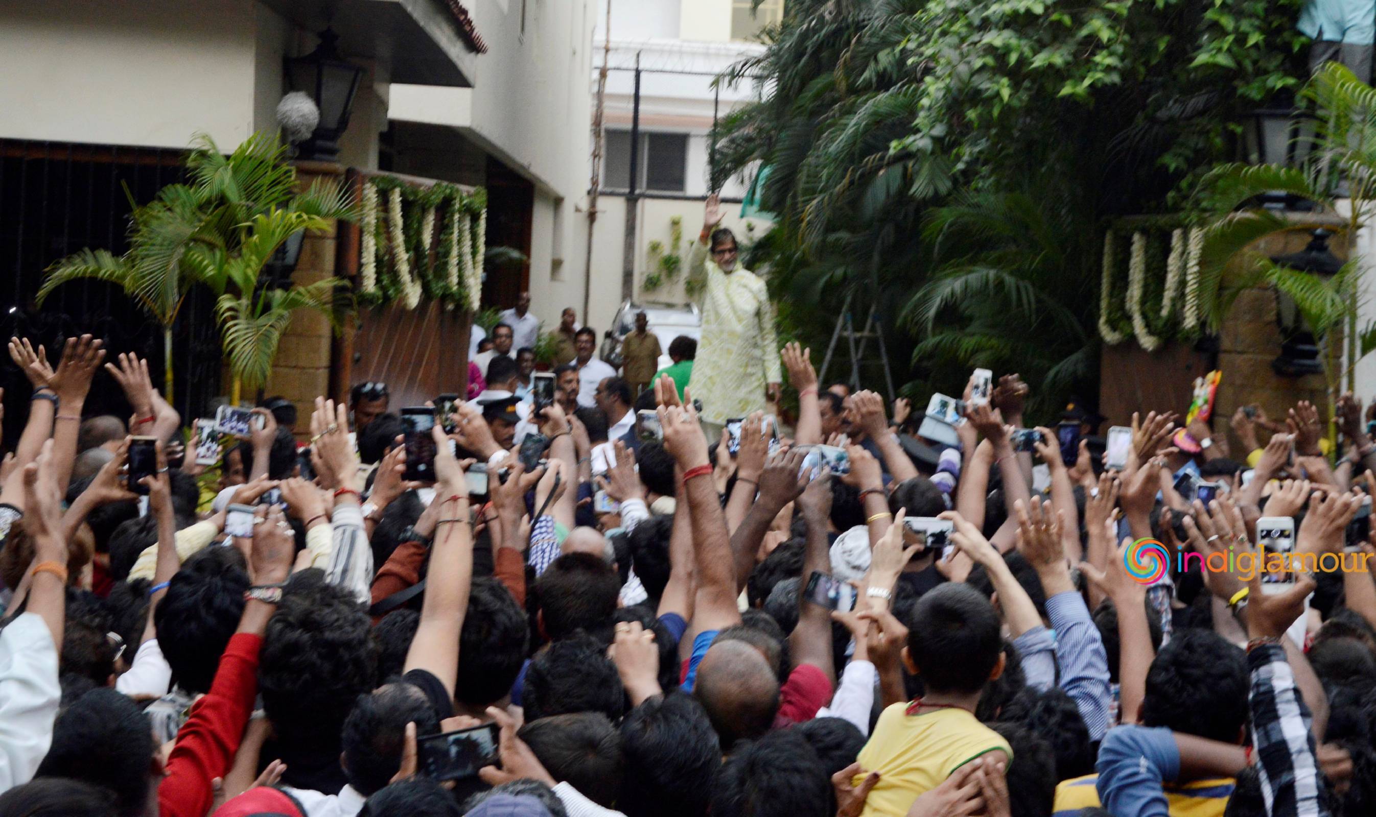 Amitabh Bachchan Celebrates 73rd Birthday with Media Event hd photo
