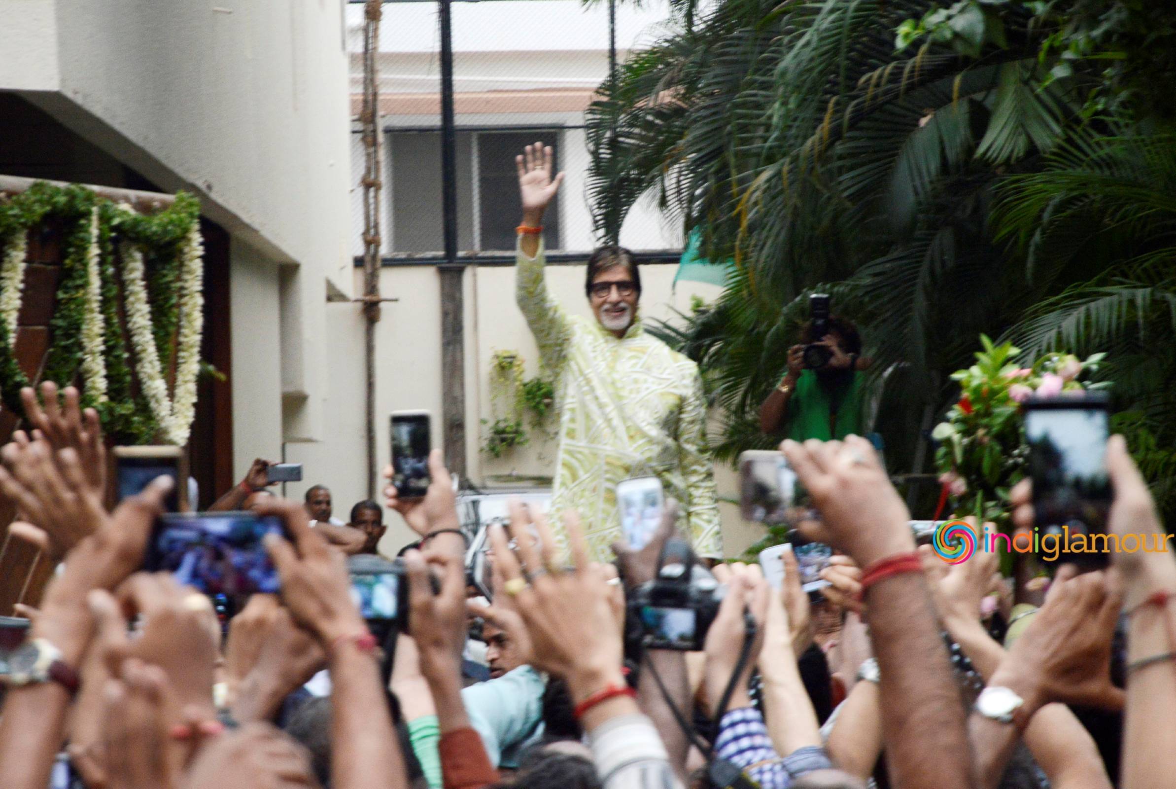 Amitabh Bachchan Celebrates 73rd Birthday with Media Event hd photo