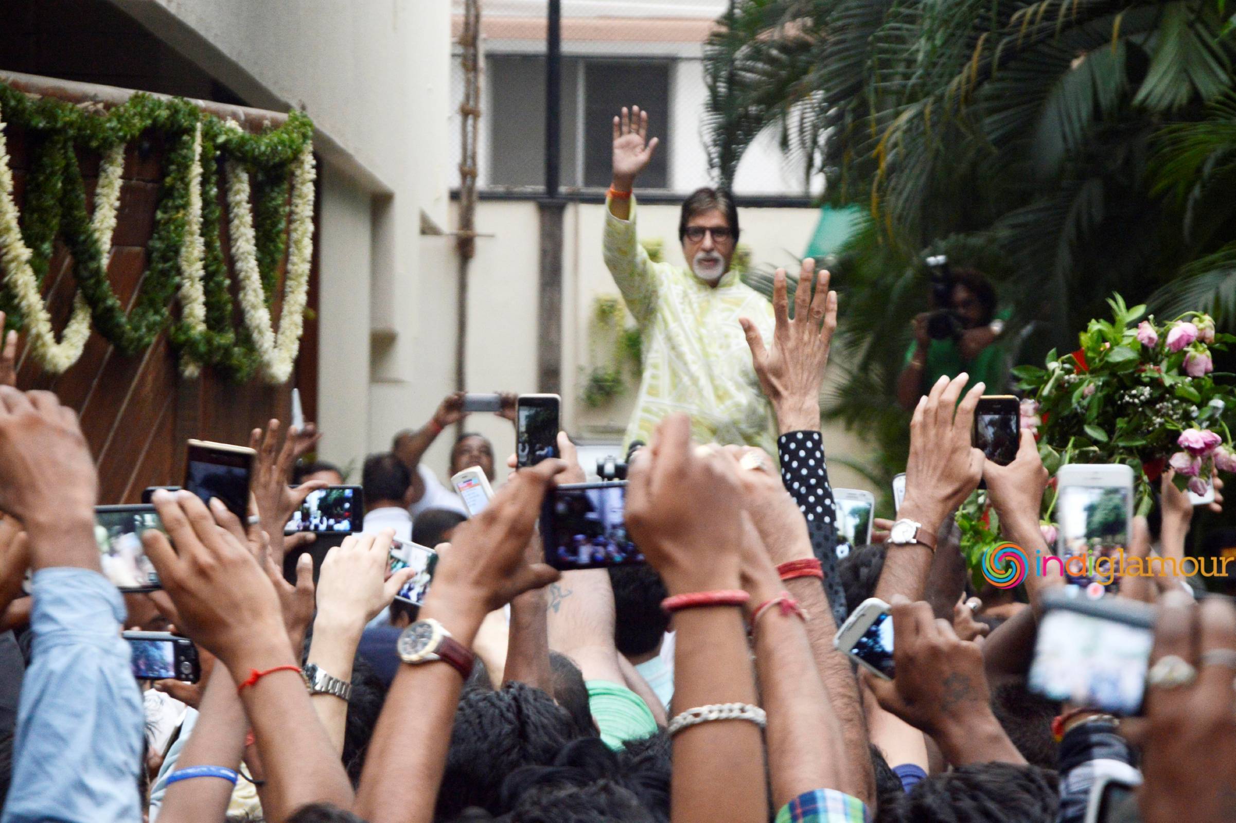 Amitabh Bachchan Celebrates 73rd Birthday with Media Event hd photo