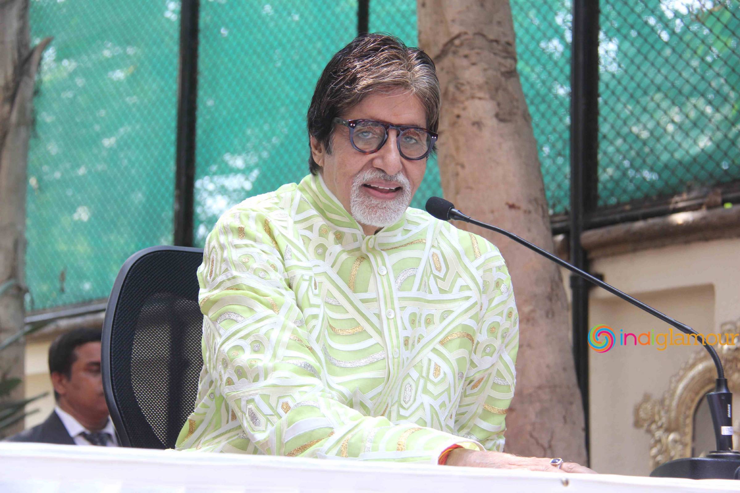 Amitabh Bachchan Celebrates 73rd Birthday with Media Event hd photo