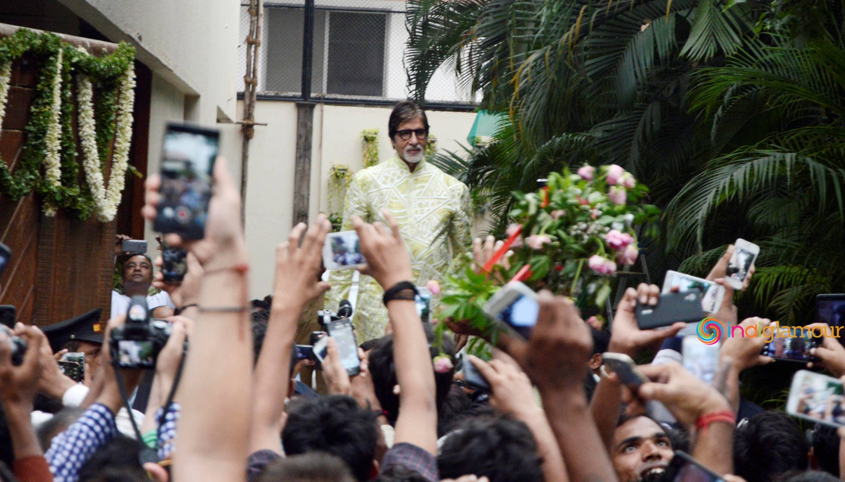Amitabh Bachchan Celebrates 73rd Birthday with Media Event hd photo