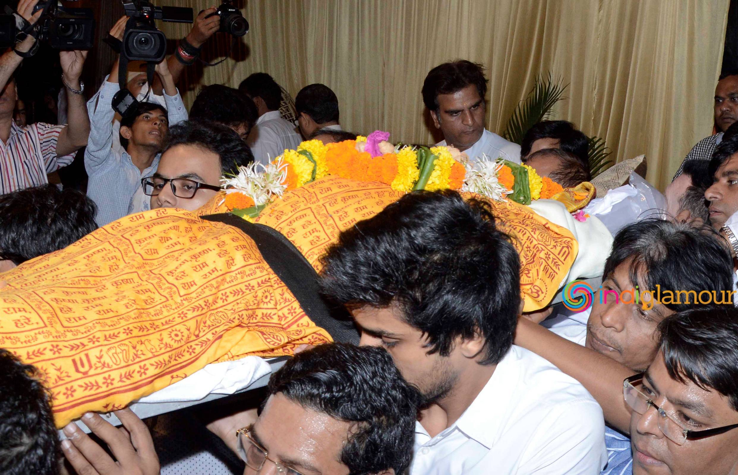 Funeral of Music Composer Ravindra Jain Event hd photo