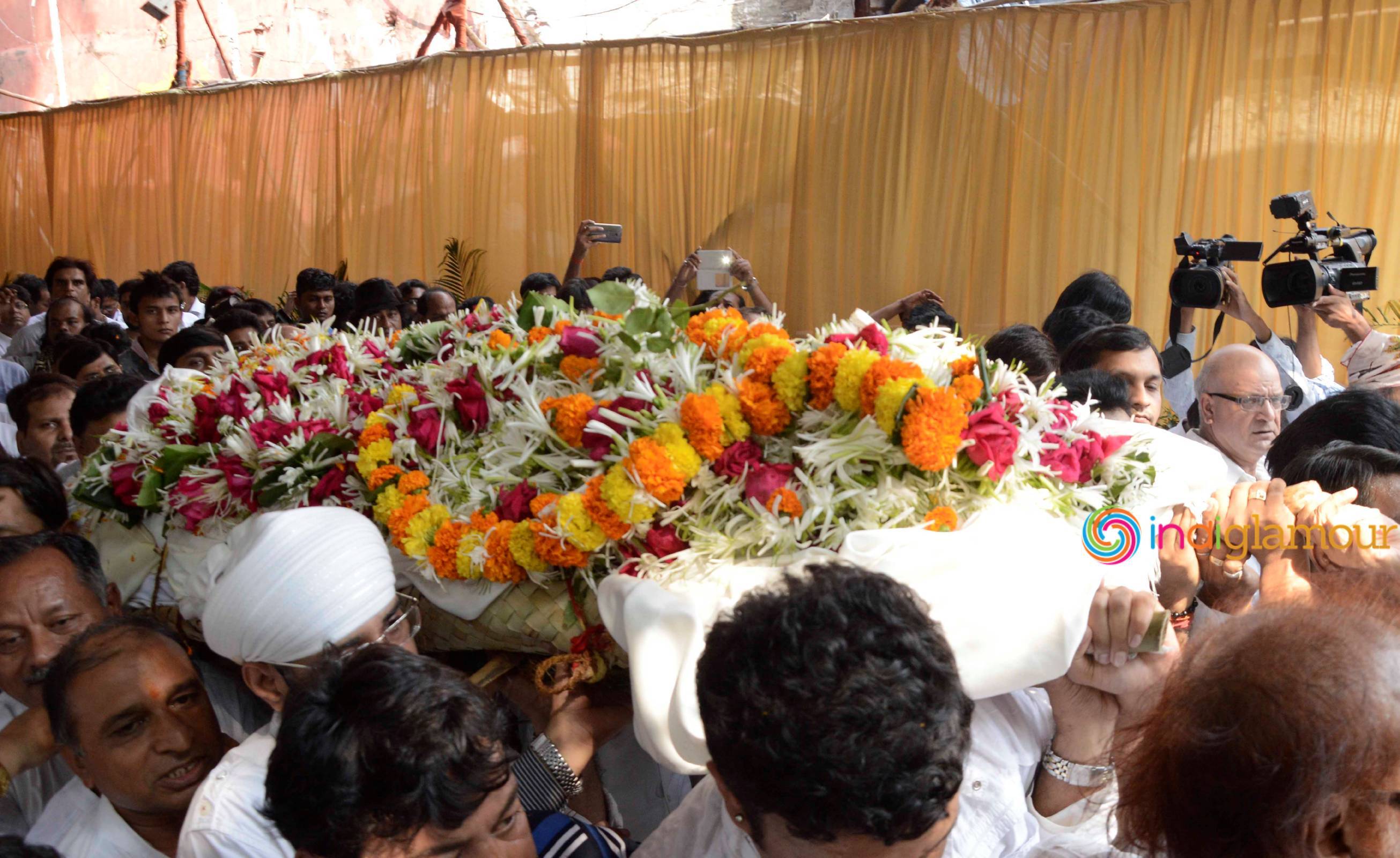 Funeral of Music Composer Ravindra Jain Event hd photo