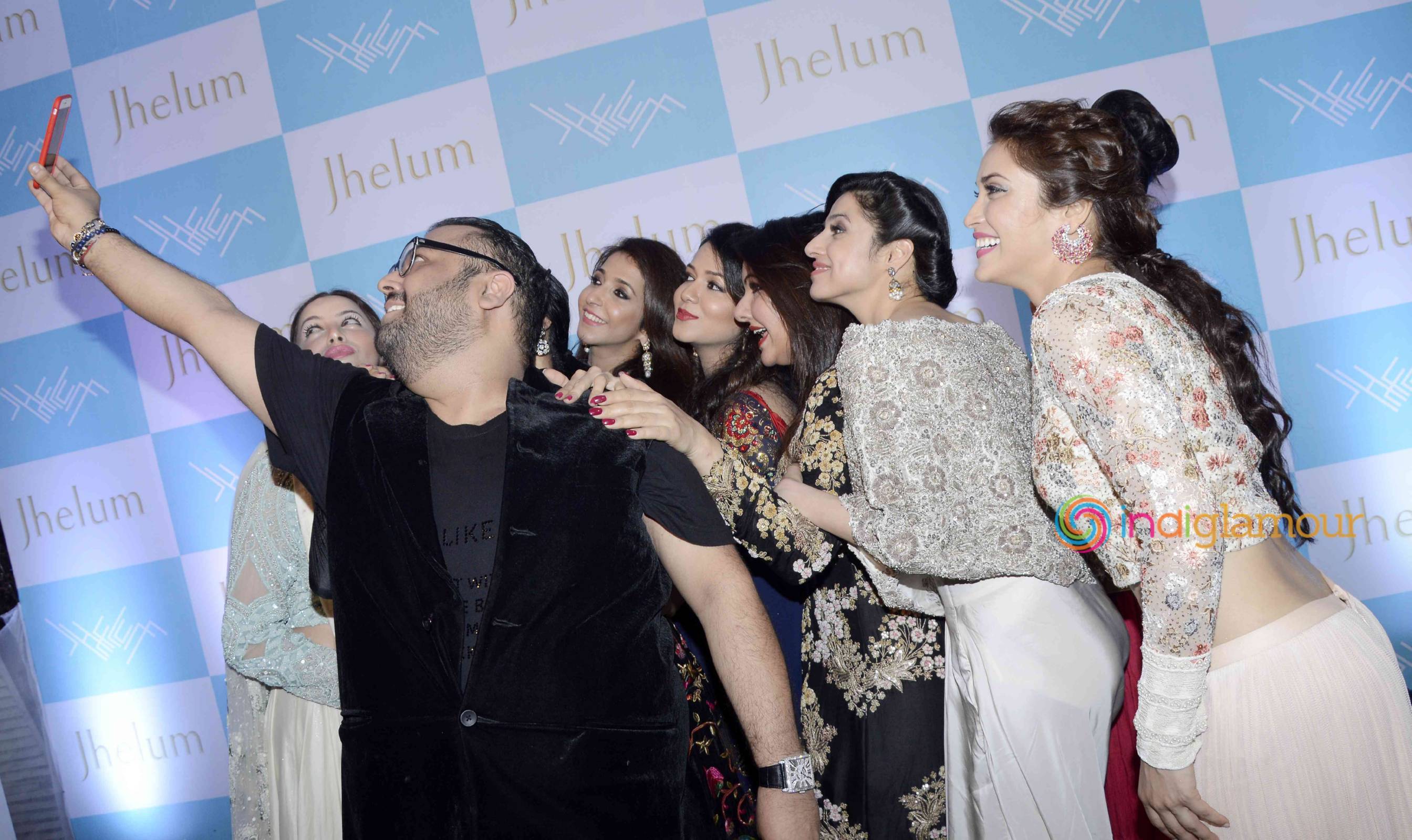 Jhelum Multi Designer Destination Launch Event Event hd photo
