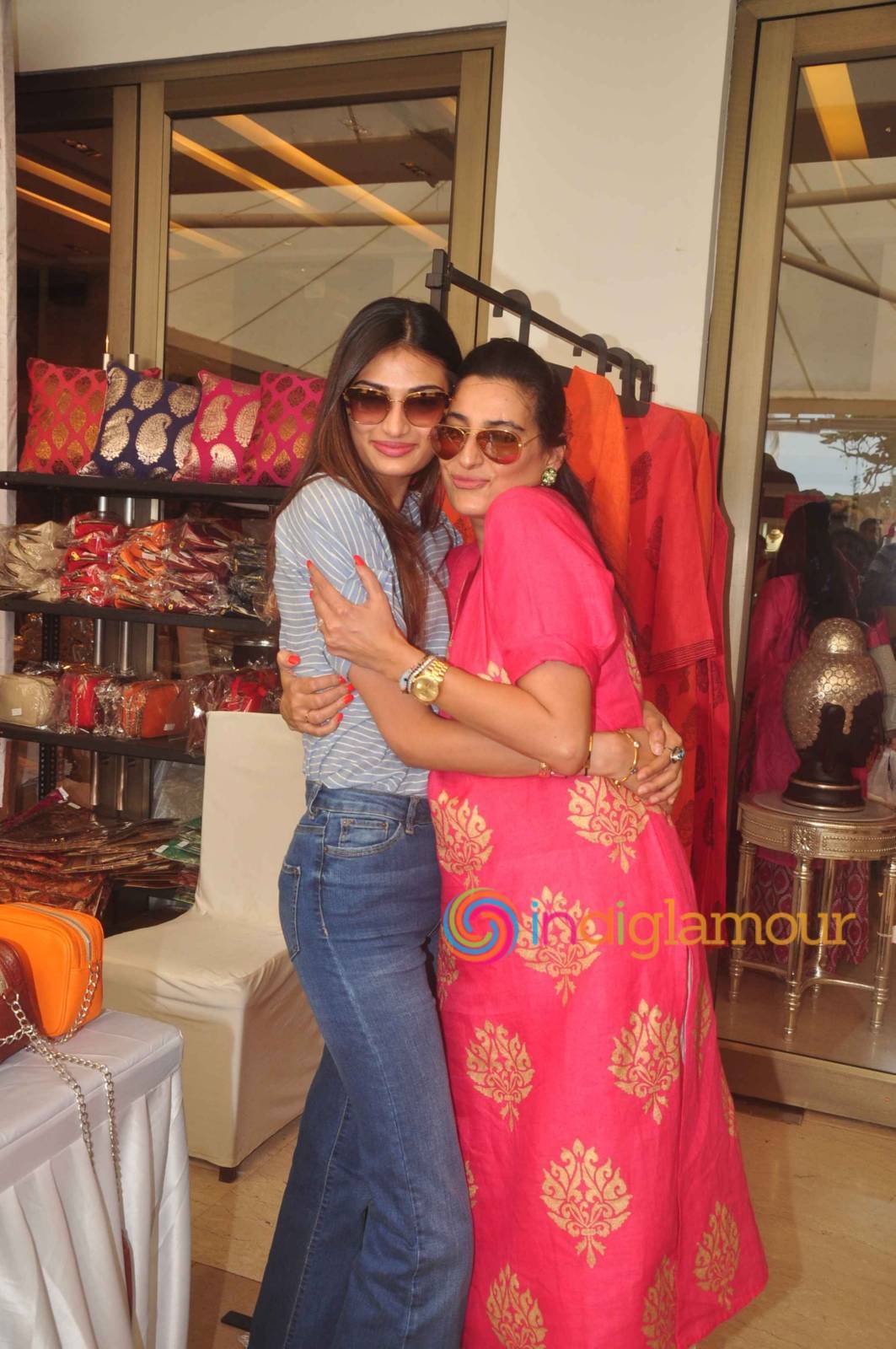 Mana Shetty Hosted The Araaish Exhibition 2015 Event hd photo