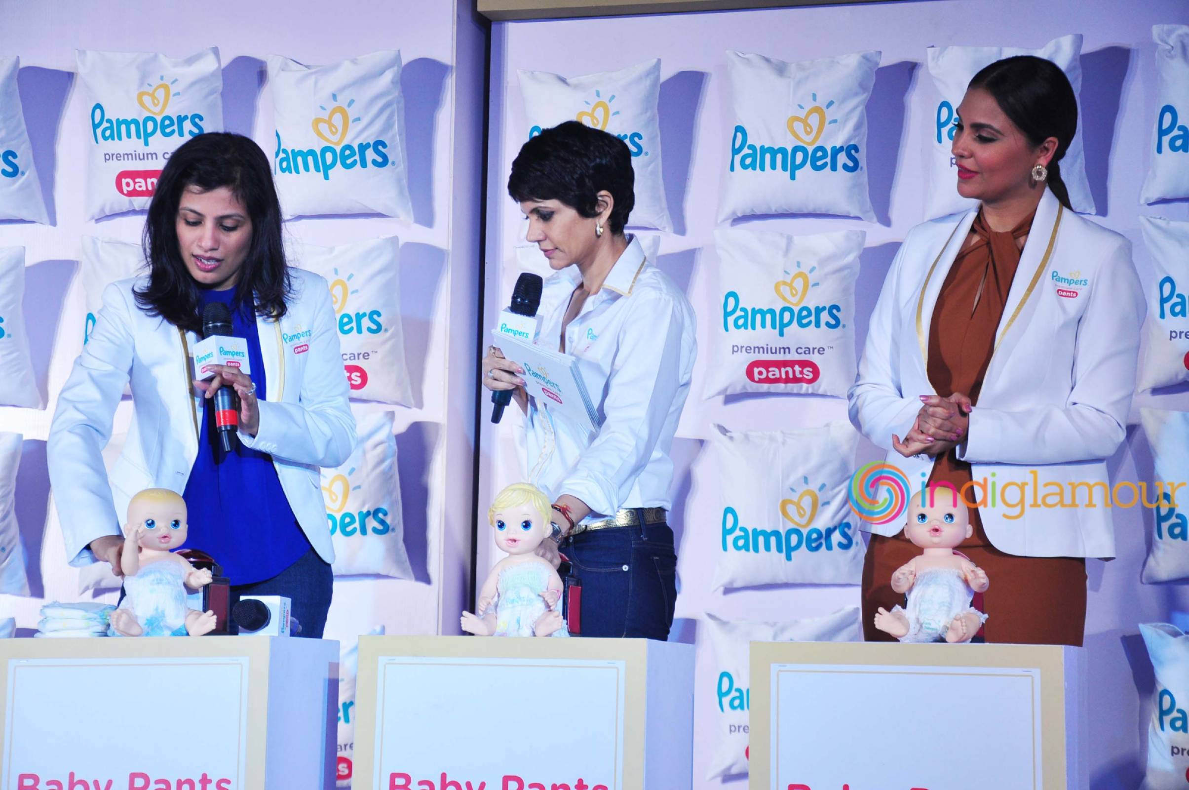 Mandira Bedi and Lara Dutta Launch Pampers Premium Care Pants Event hd photo