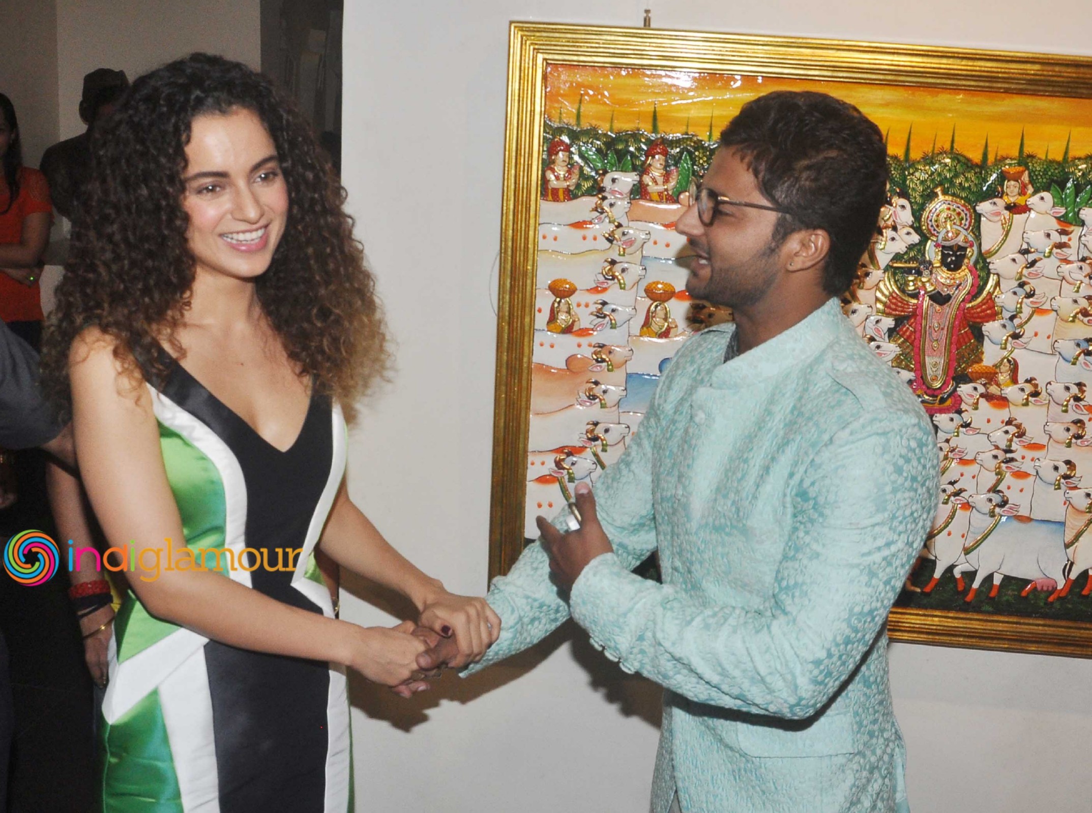 Kangana Ranaut Unveils Forever Eternal Pichwais Event hd photo