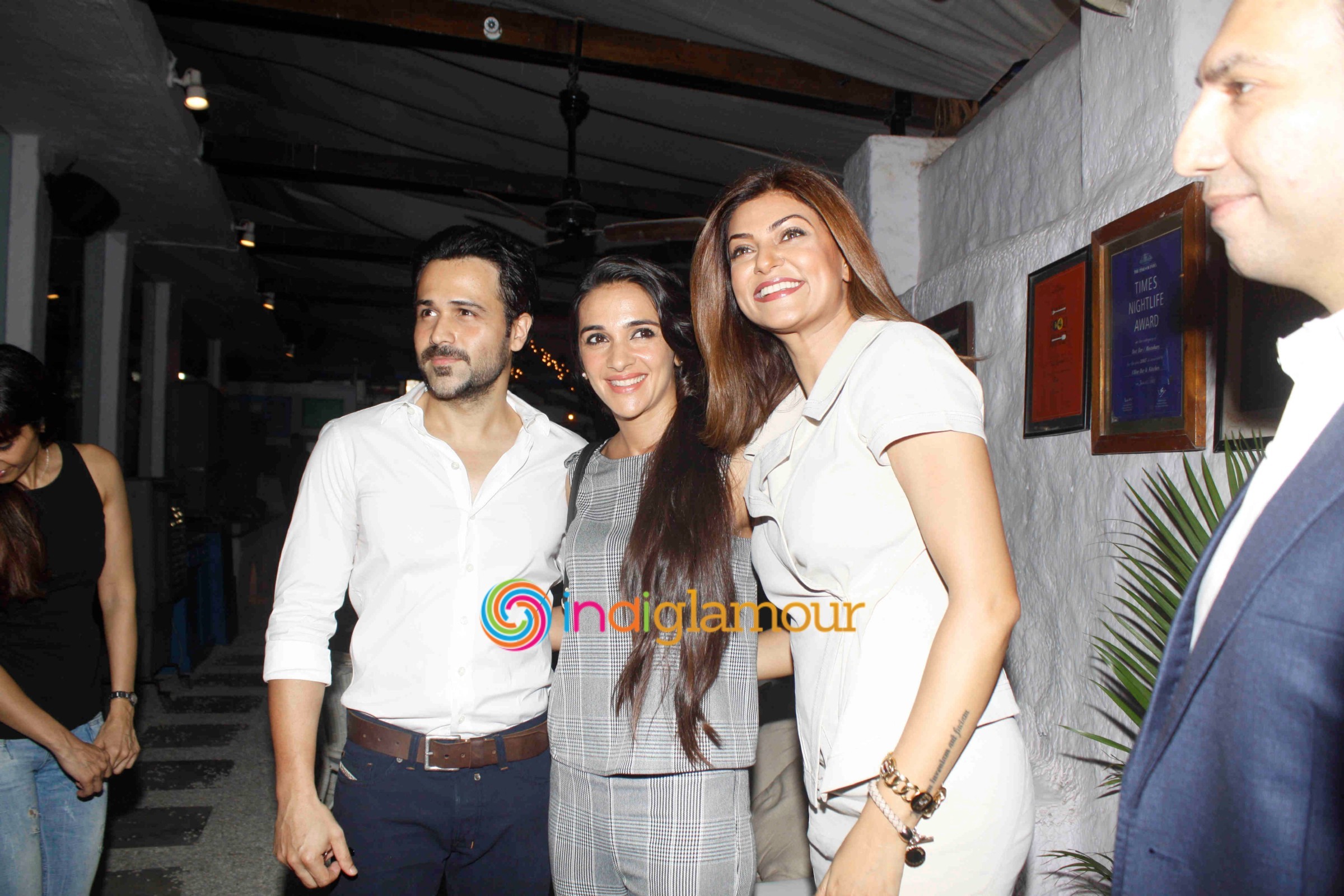 Rouble Nagi Art Foundation Show by Underprivileged Kids at Olive Bar Event hd photo