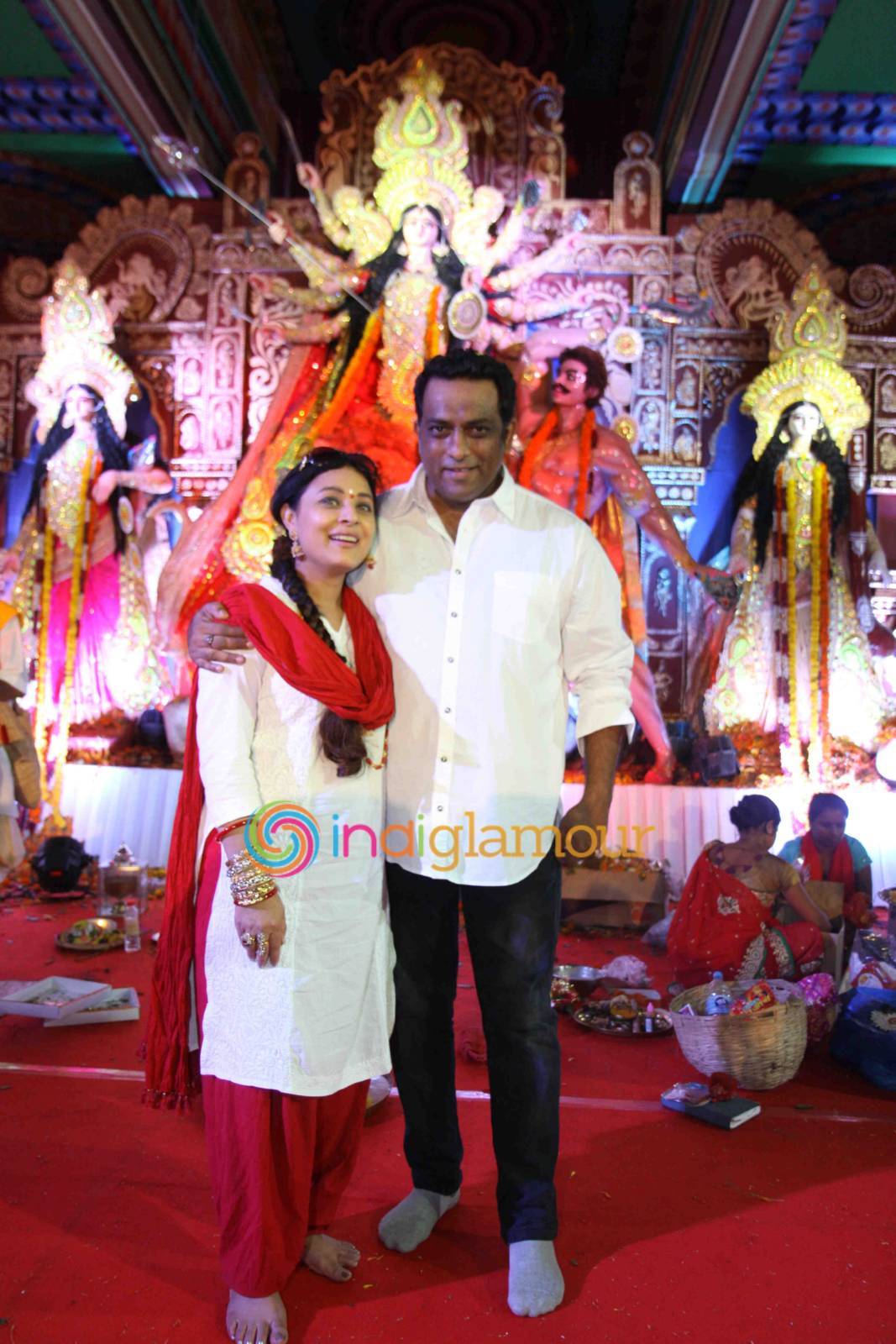 Kajol with Family Celebrates Durga Puja Event hd photo