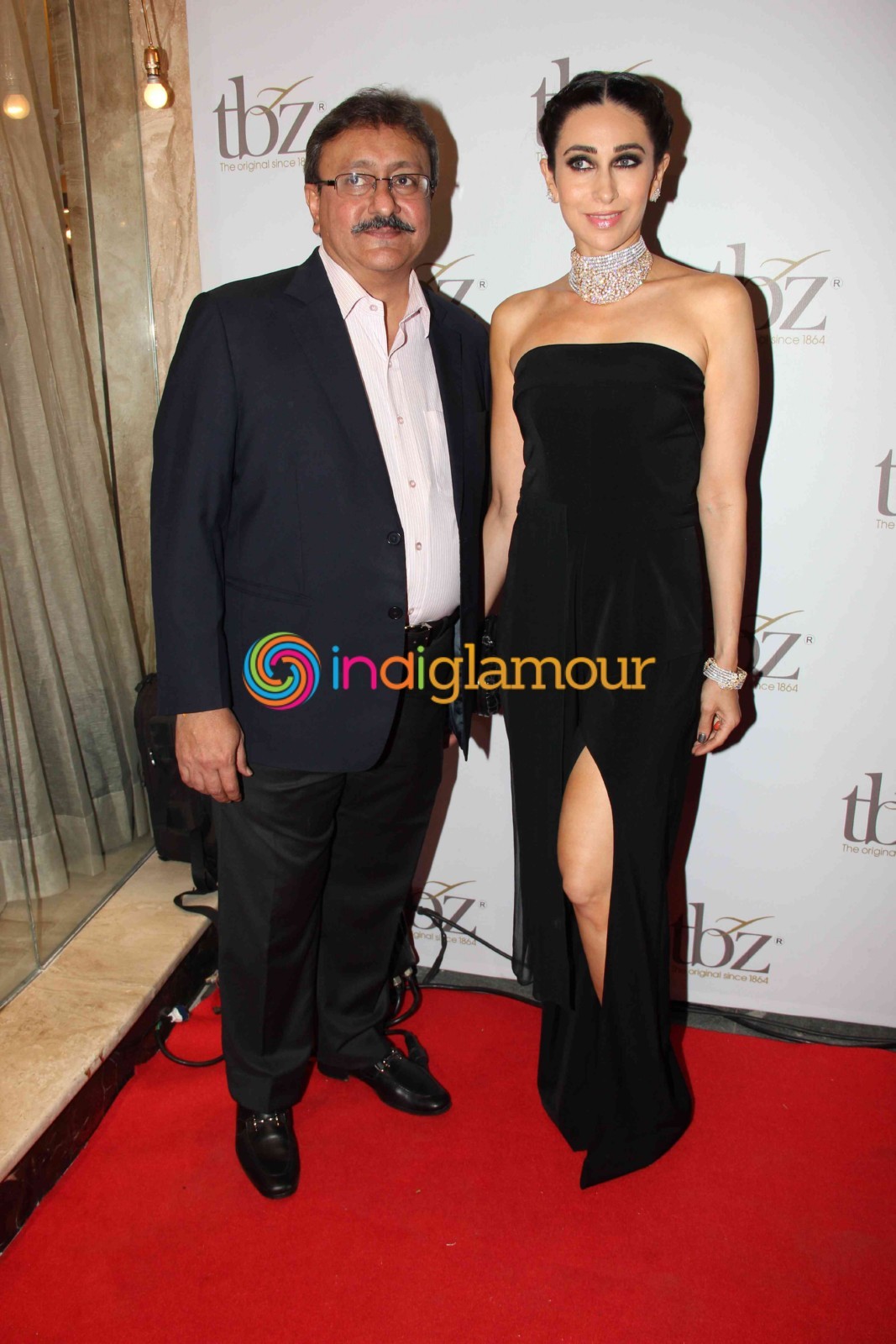 Karisma Kapoor at Shrikant and Bindu Zaveri New Store Launch Event hd photo