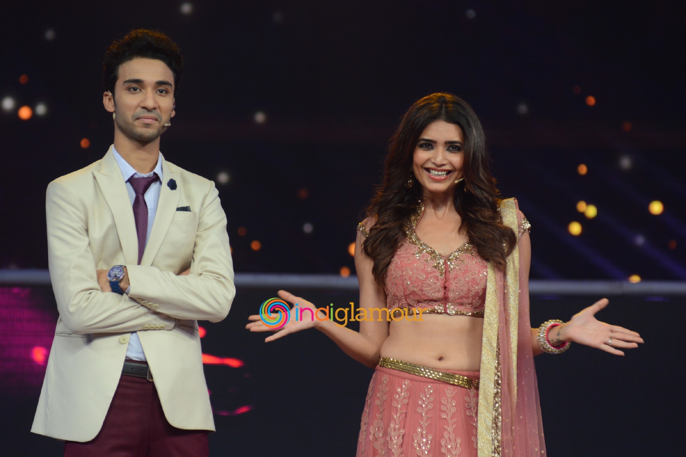 Salman Khan and Sonam Kapoor At Prem Rata Dhan Payo Promotions On Life OK Channel Event hd photo