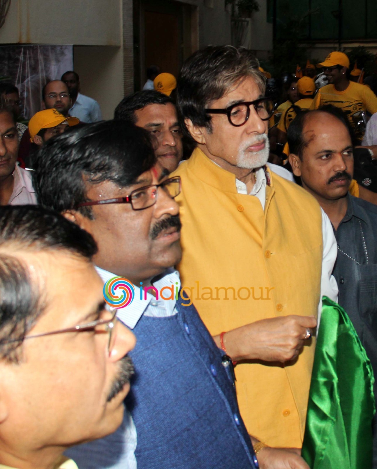 Amitabh Bachchan Flags off Tiger Conservation Bike Rally Event hd photo