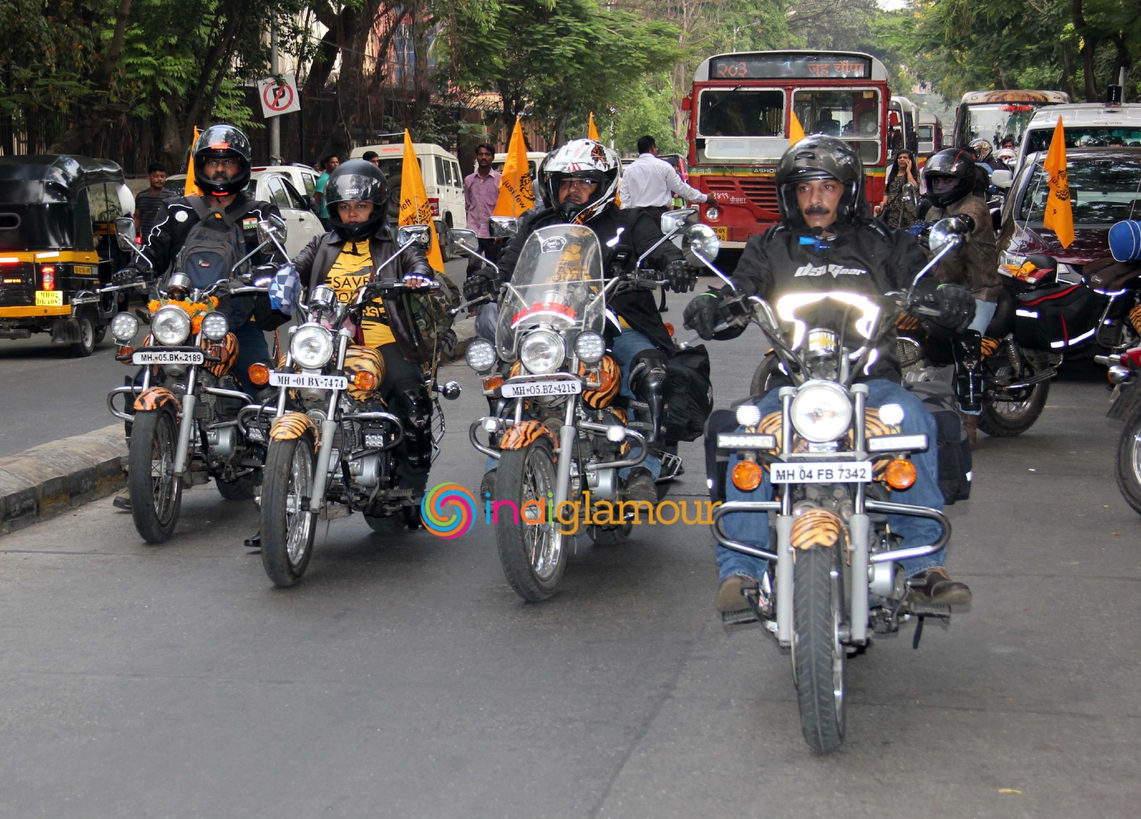 Amitabh Bachchan Flags off Tiger Conservation Bike Rally Event hd photo