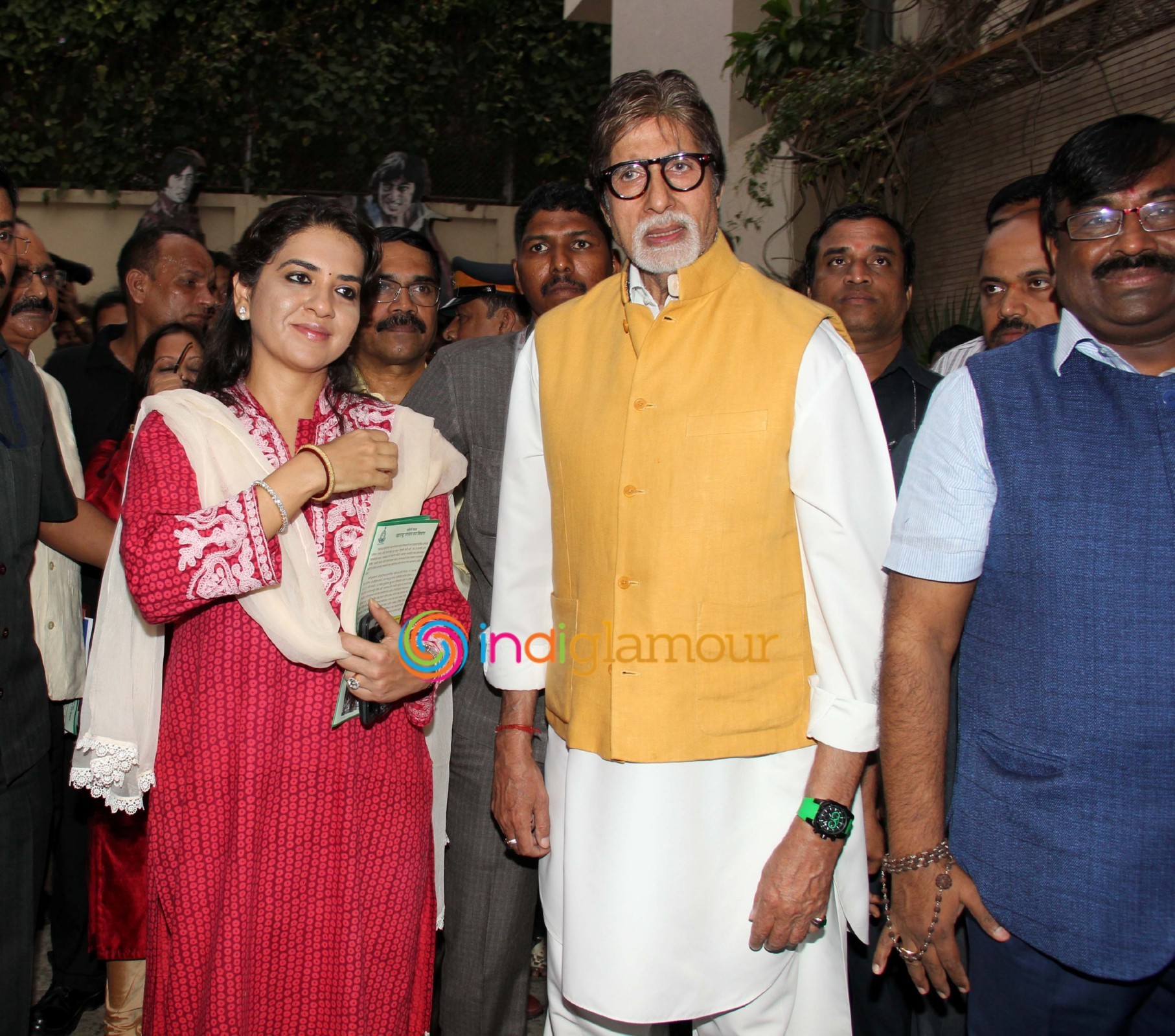 Amitabh Bachchan Flags off Tiger Conservation Bike Rally Event hd photo