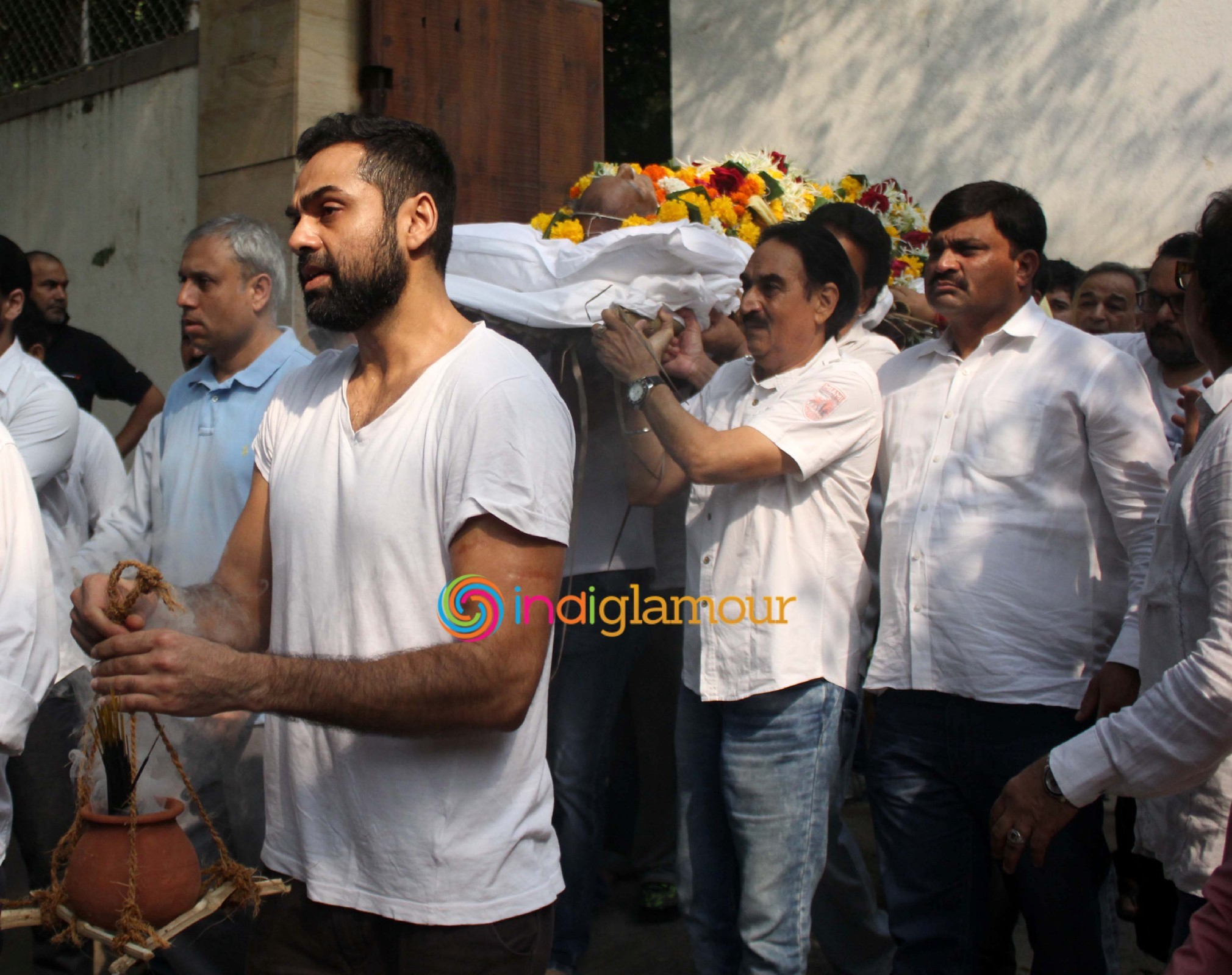 Funeral of Abhay Deol's Father Ajit Singh Deol Event hd photo