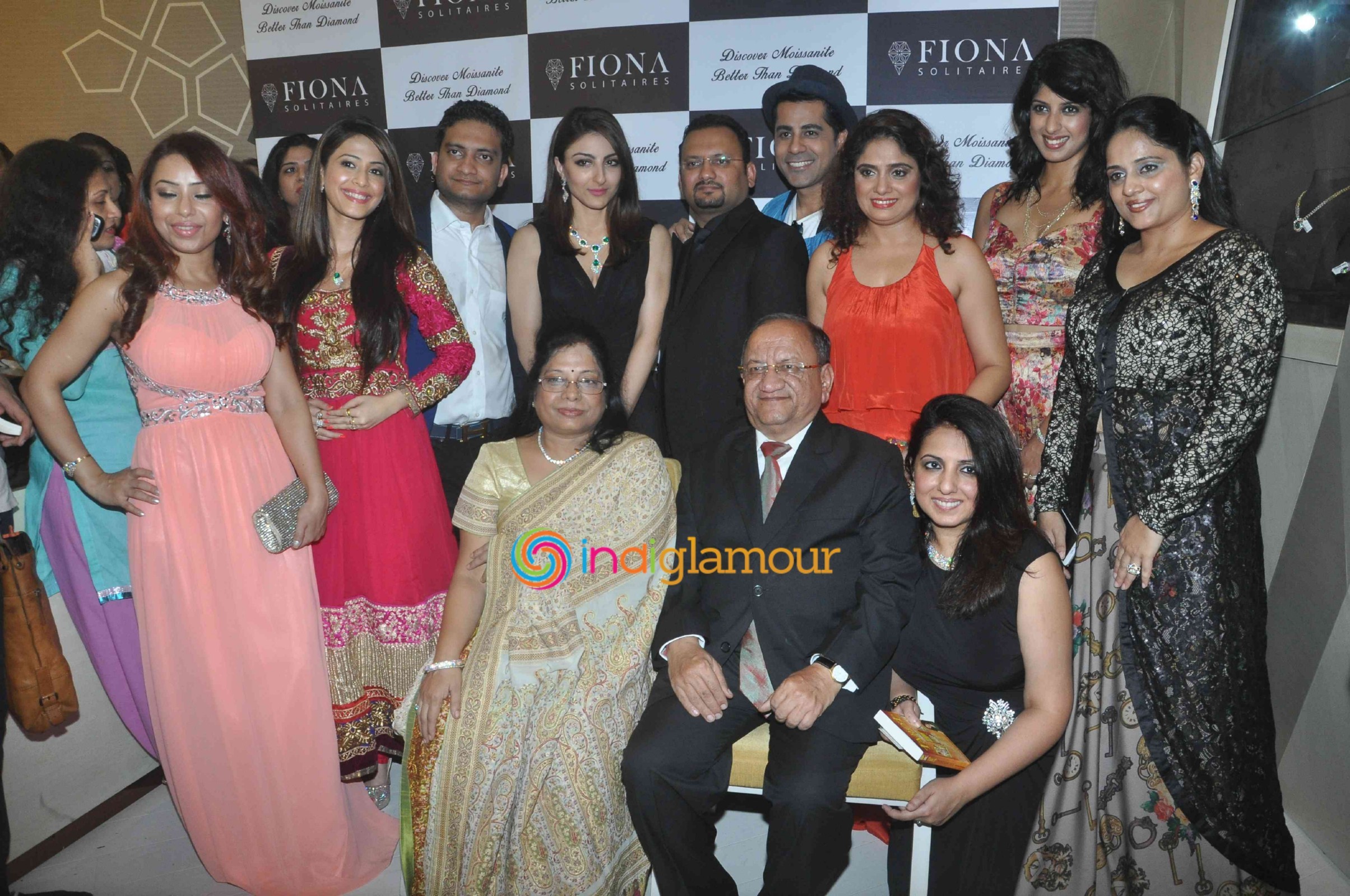 Soha Ali Khan Inagurates Fiona Solitaires Store Event hd photo