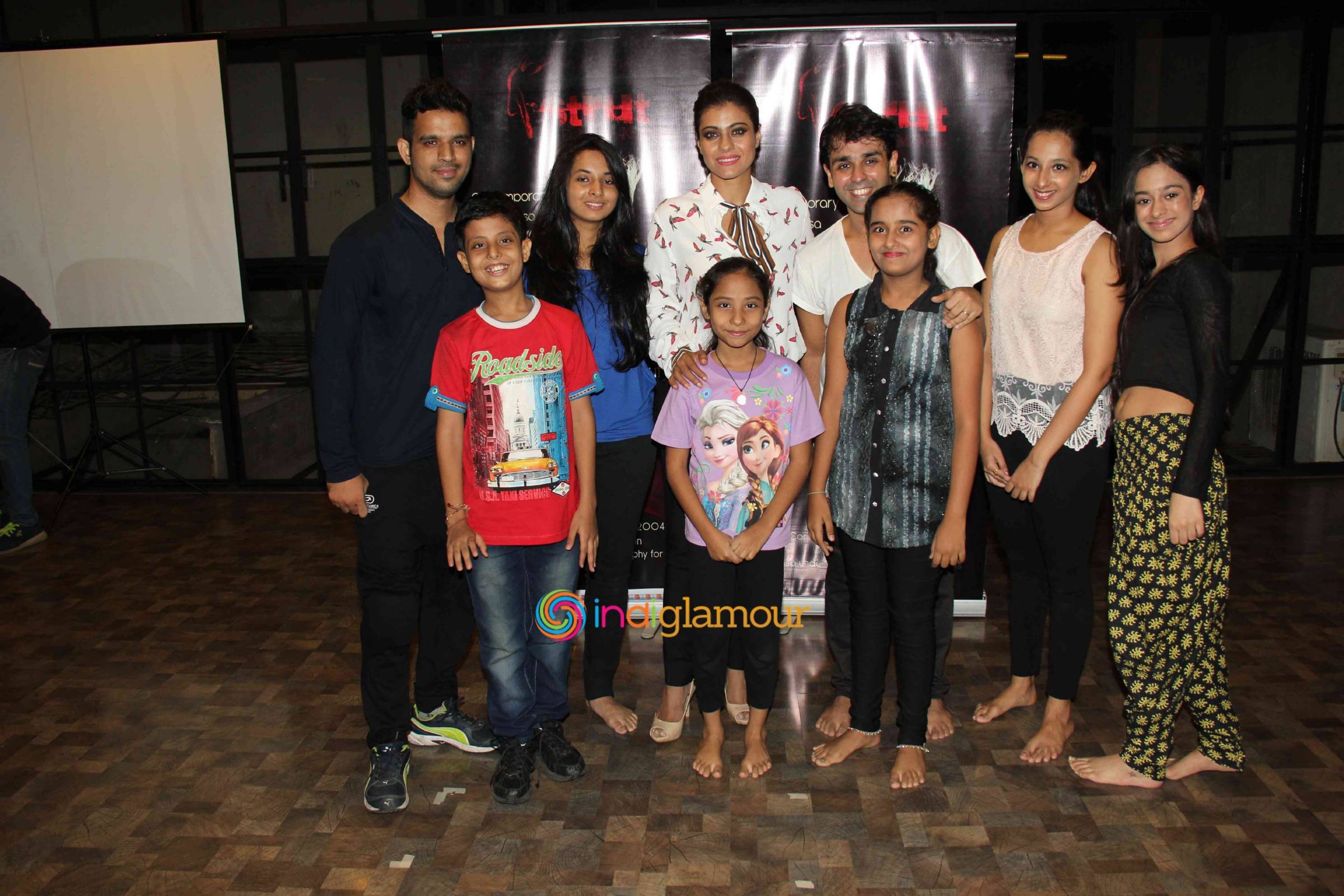 Kajol Attends Dance Finale of Strut Academy Event hd photo