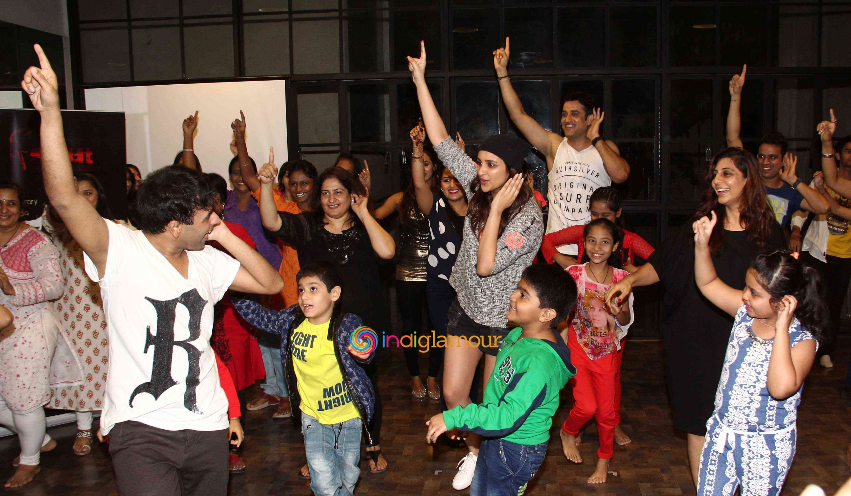 Parineeti Chopra Attends Dance Finale of Strut Academy Event hd photo