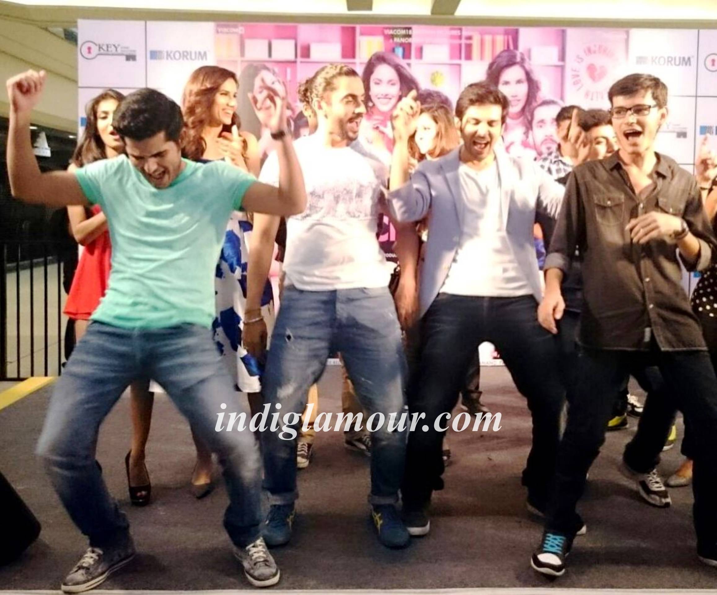 Star Cast of Pyaar Ka Punchnama 2 Visit Korum Mall in Thane Event hd photo