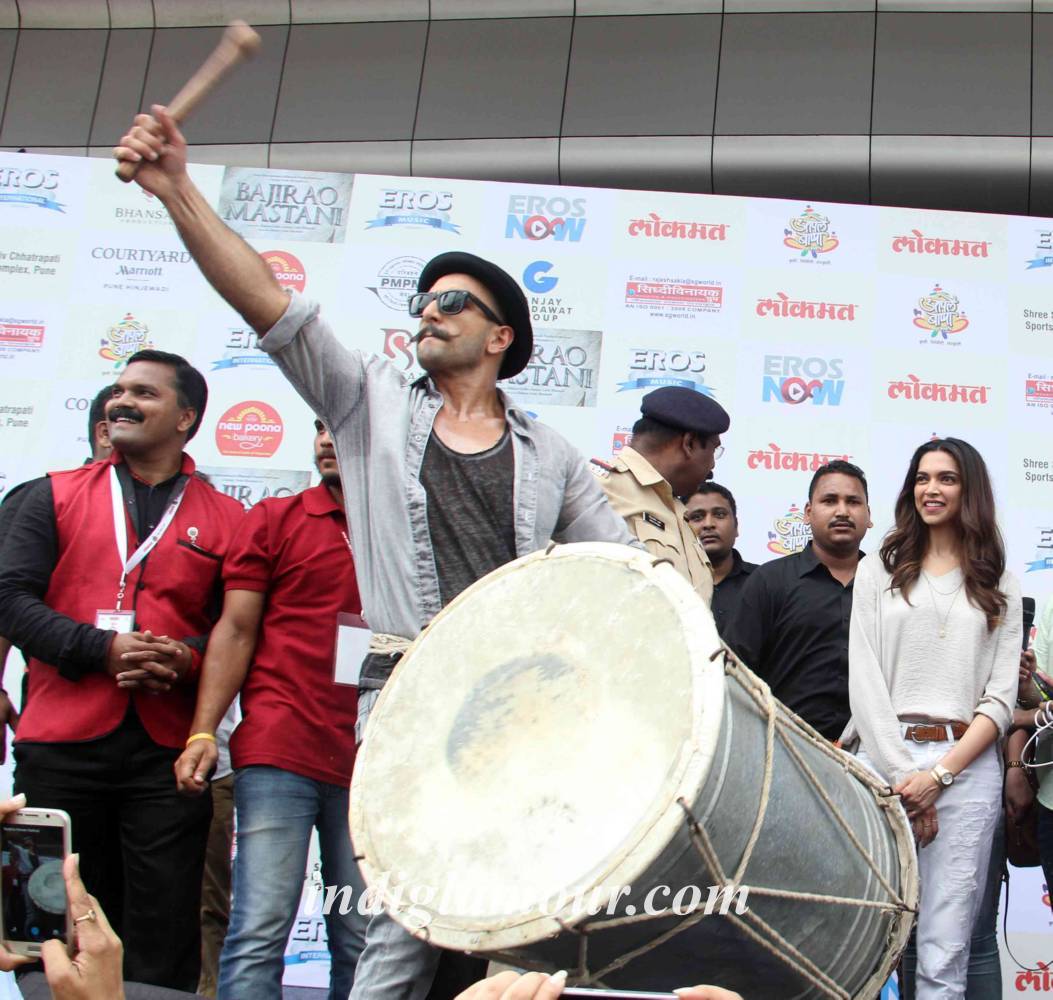 Song Launch of Gajanana from Film Bajirao Mastani Event hd photo